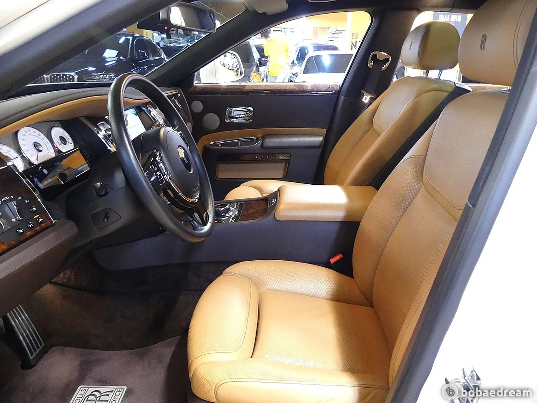 Rolls-Royce Ghost превью 7