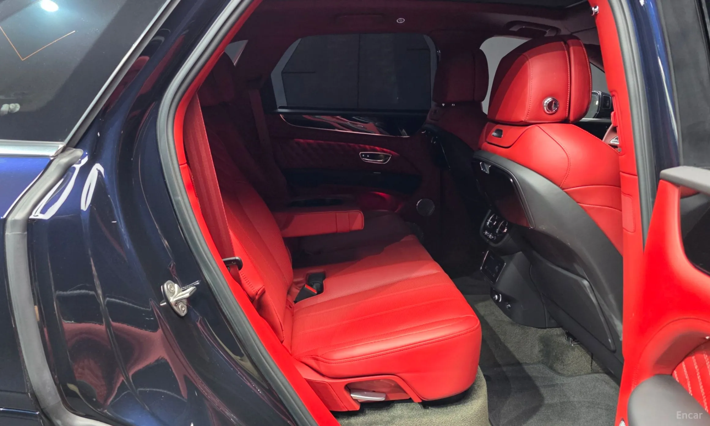 Bentley Bentayga превью 12