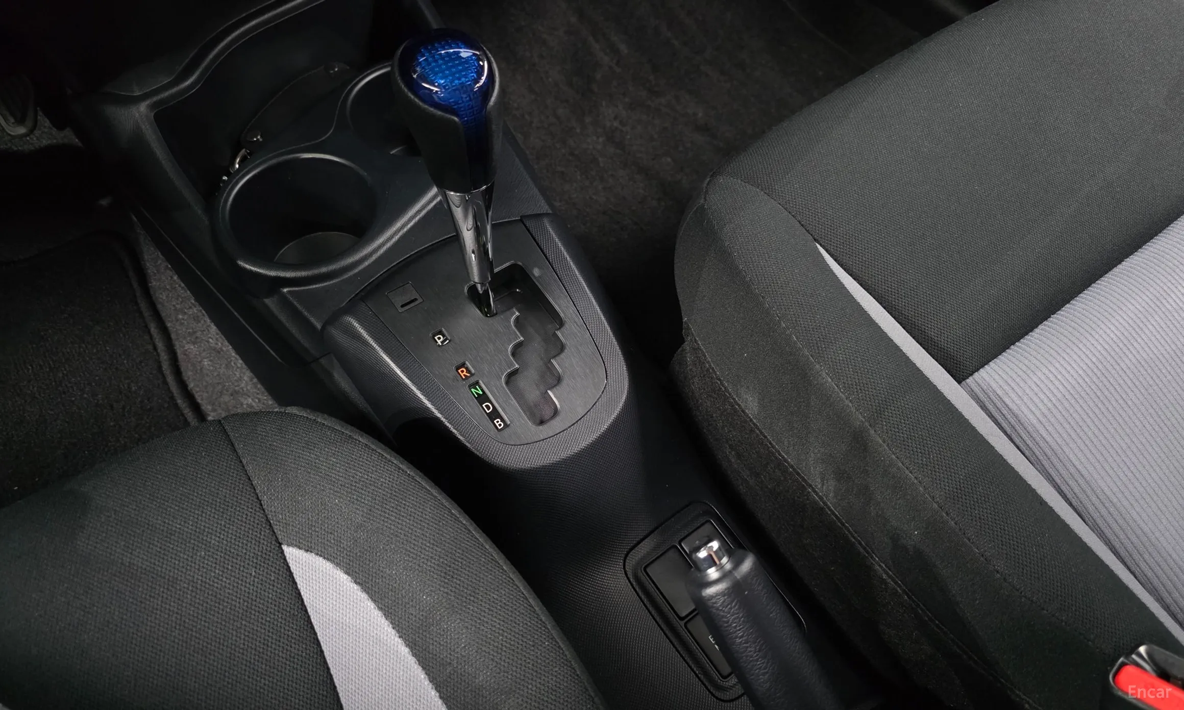 Toyota Prius C превью 9