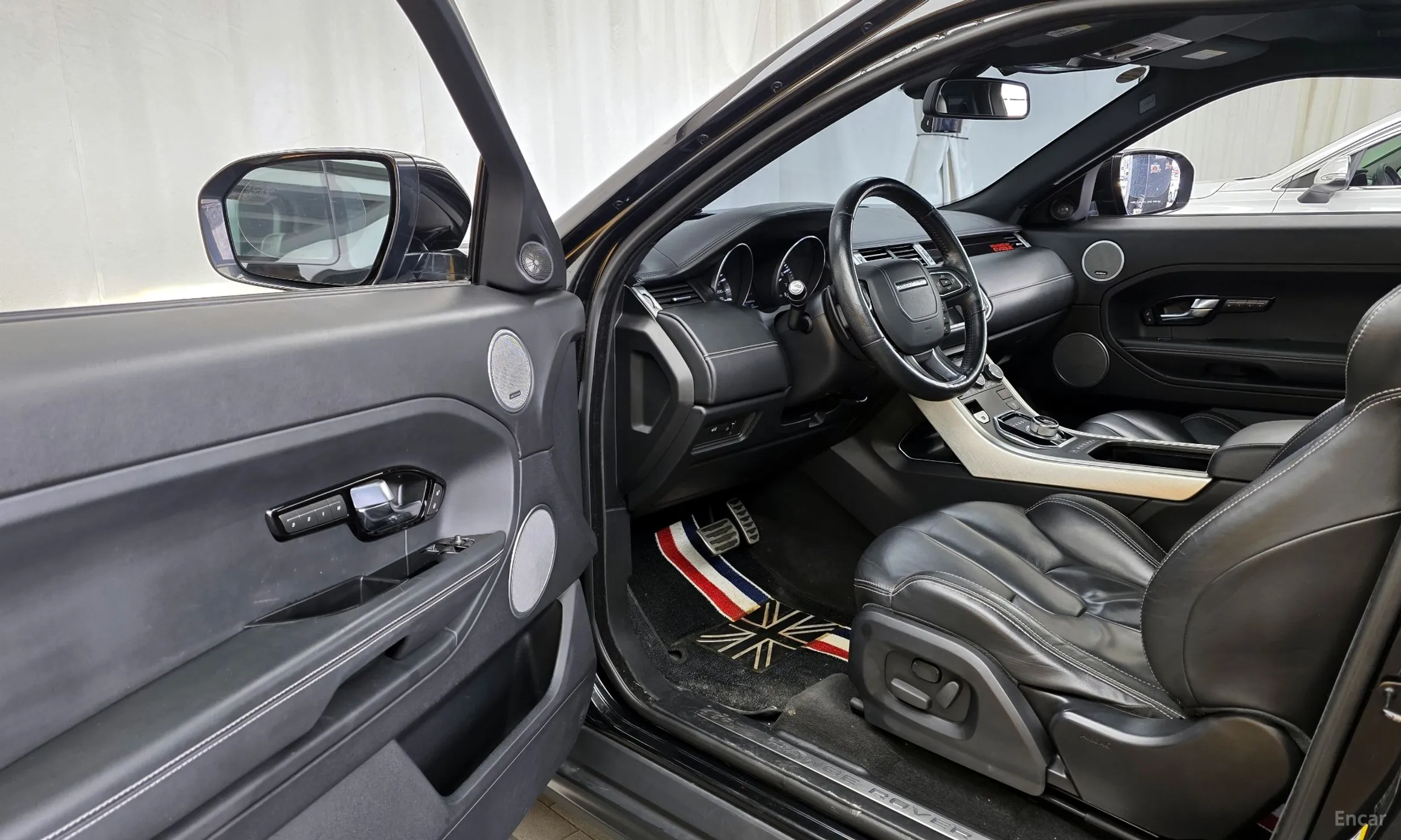 Land Rover Range Rover Evoque превью 10