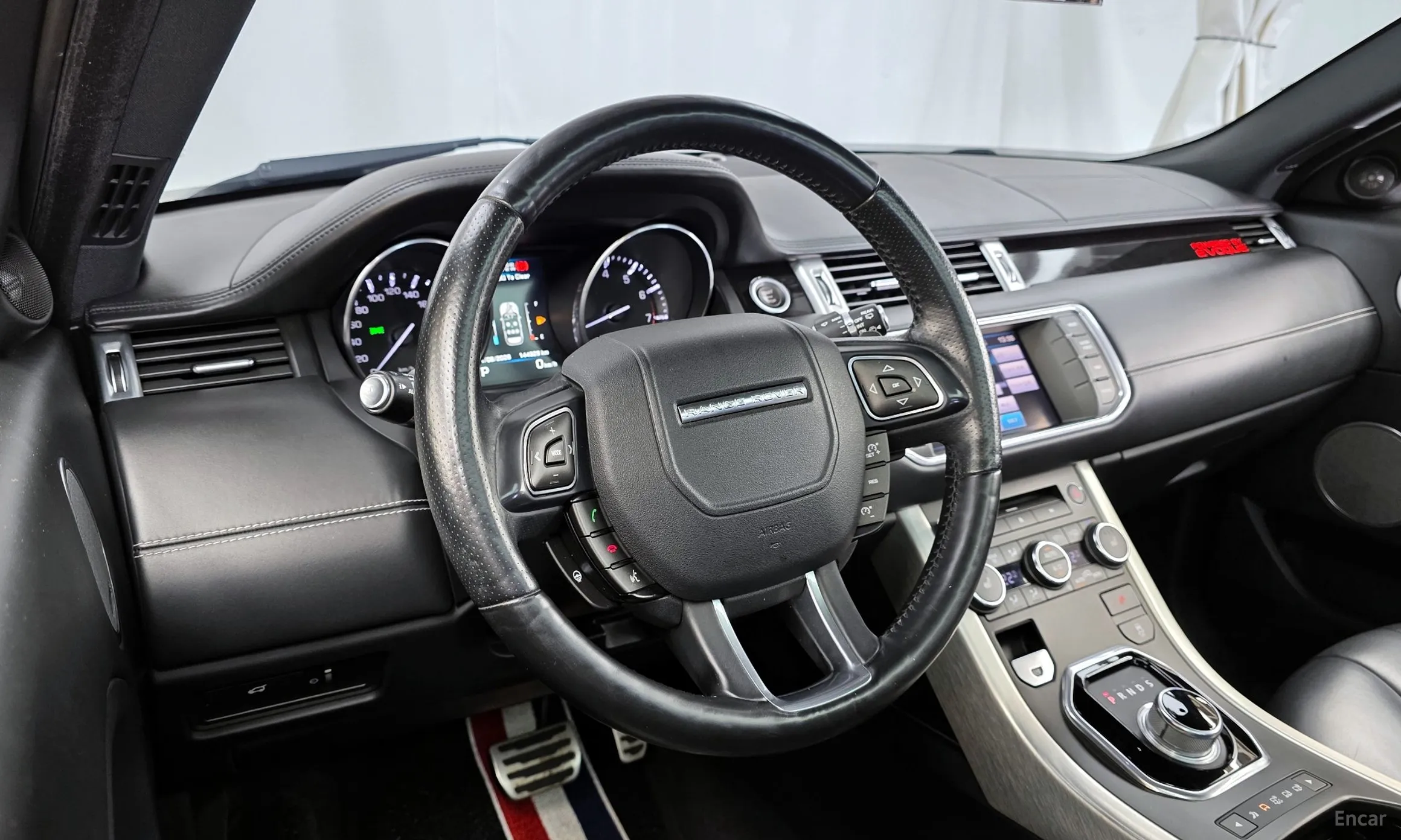 Land Rover Range Rover Evoque превью 12