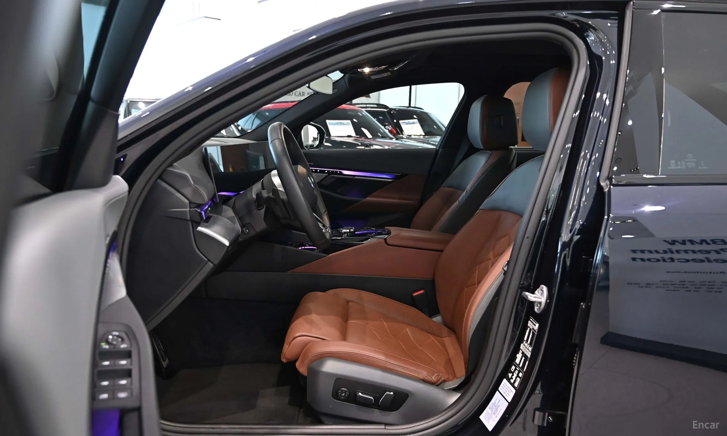 BMW 5 Series (G60) превью 12