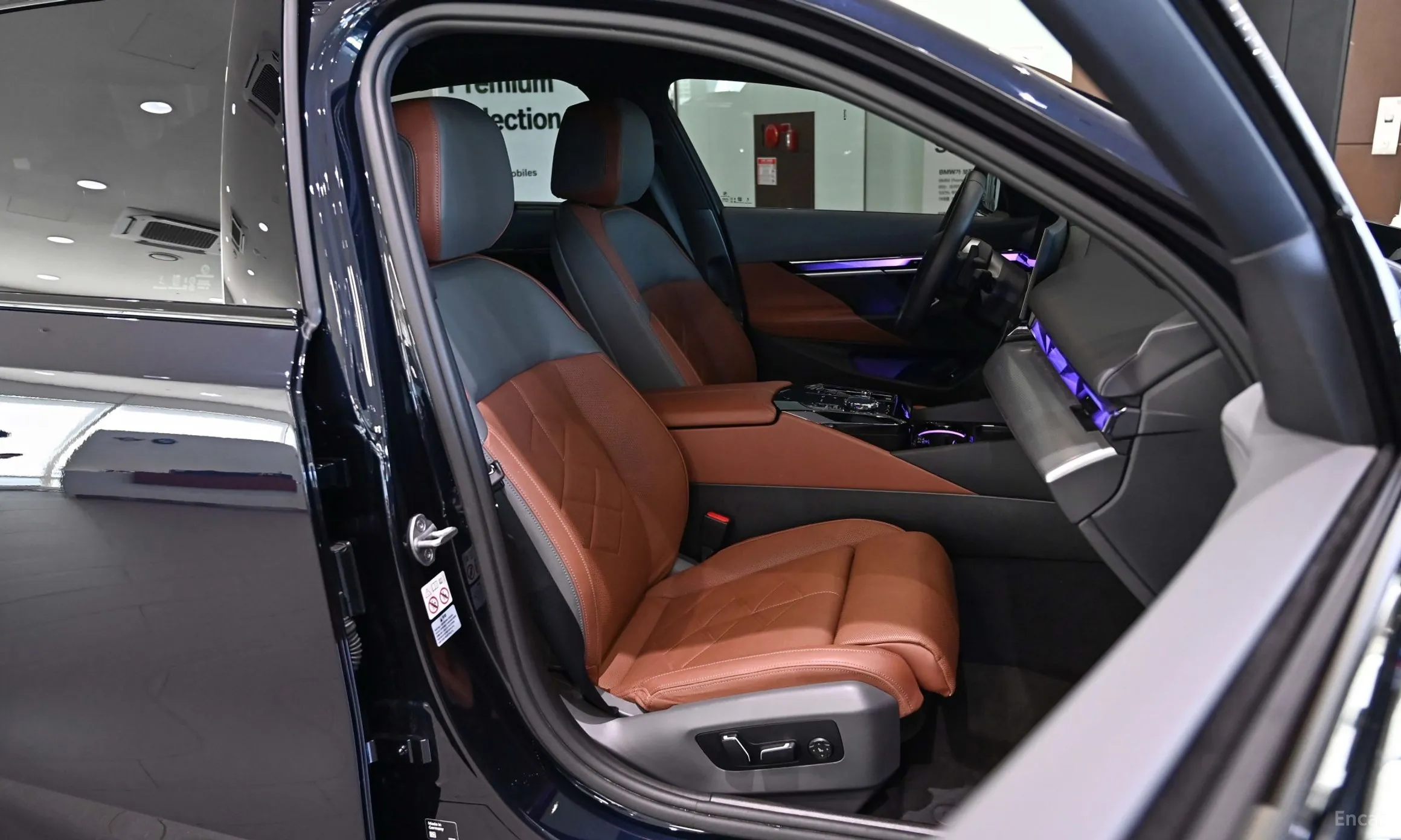 BMW 5 Series (G60) превью 13