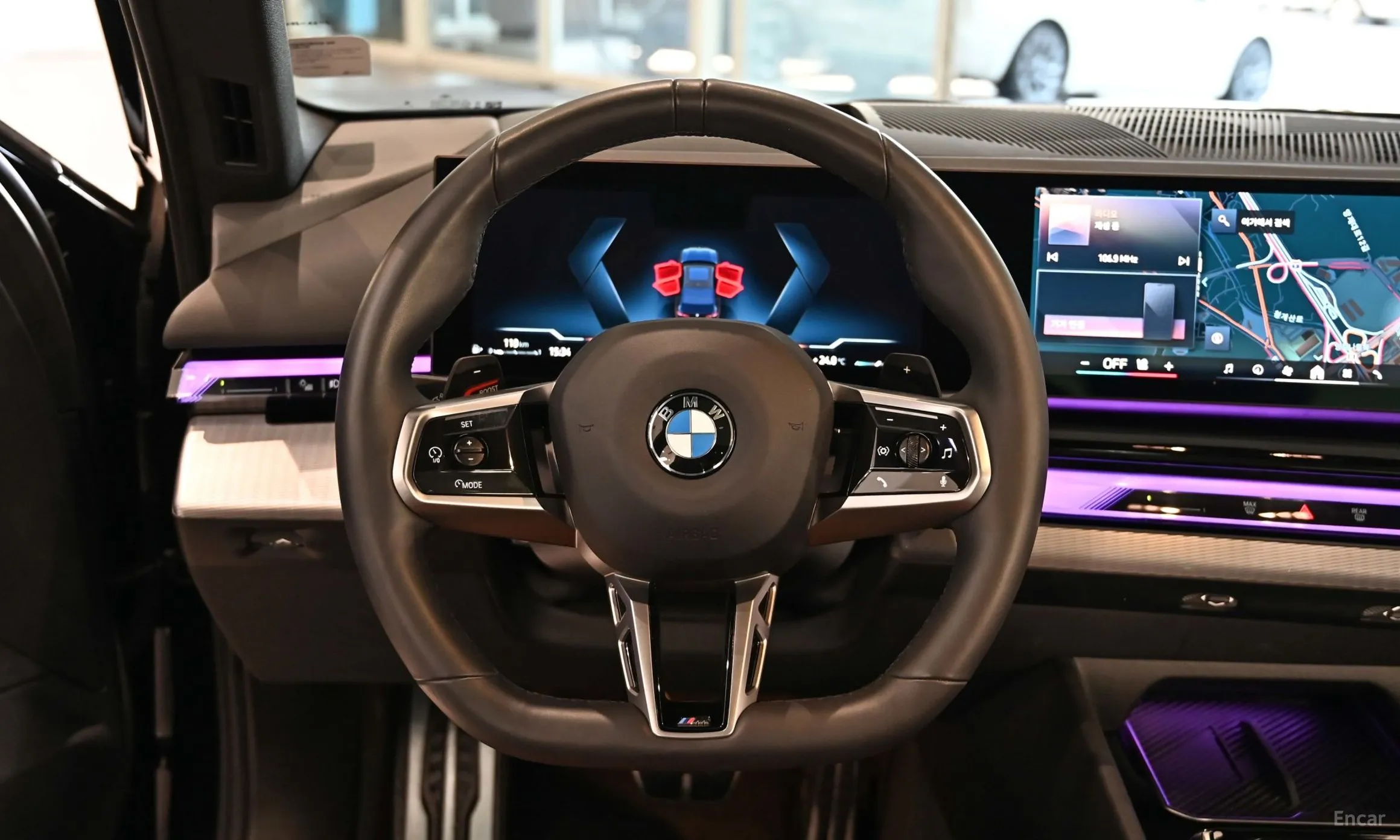 BMW 5 Series (G60) превью 16
