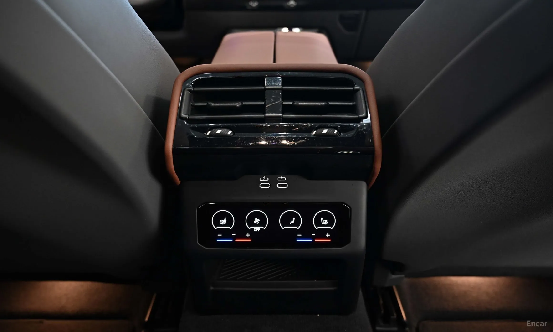 BMW 5 Series (G60) превью 17