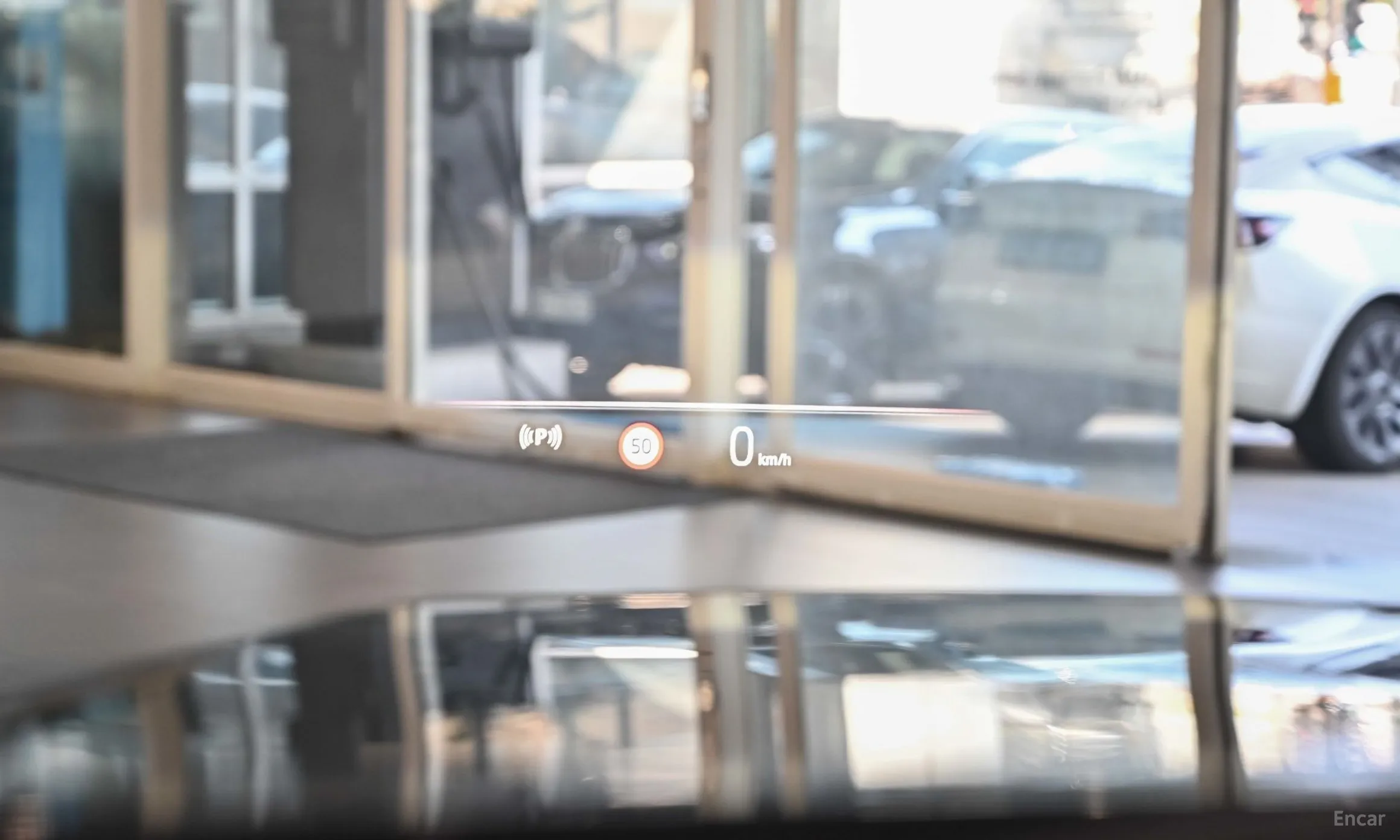 BMW 5 Series (G60) превью 19