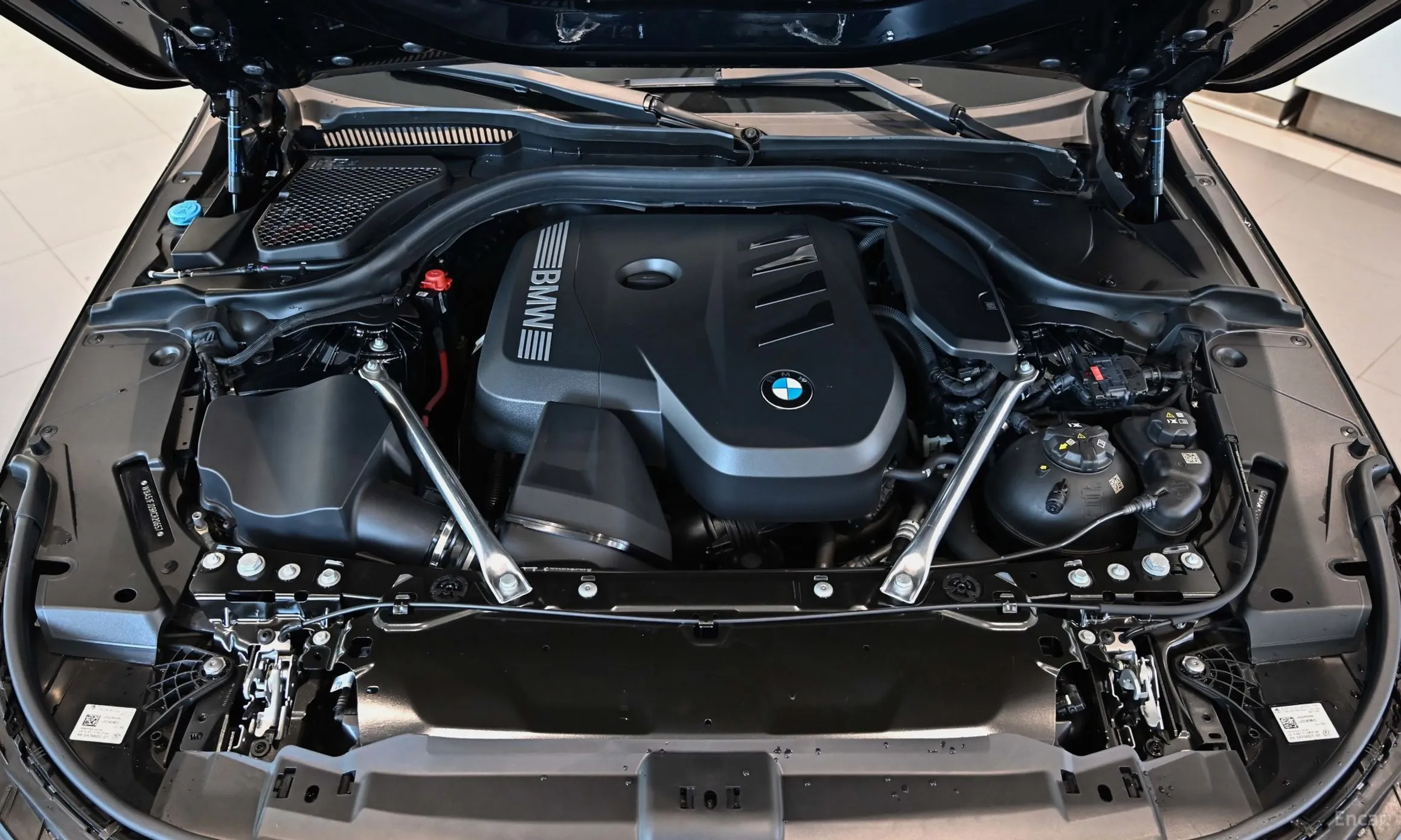 BMW 5 Series (G60) превью 6