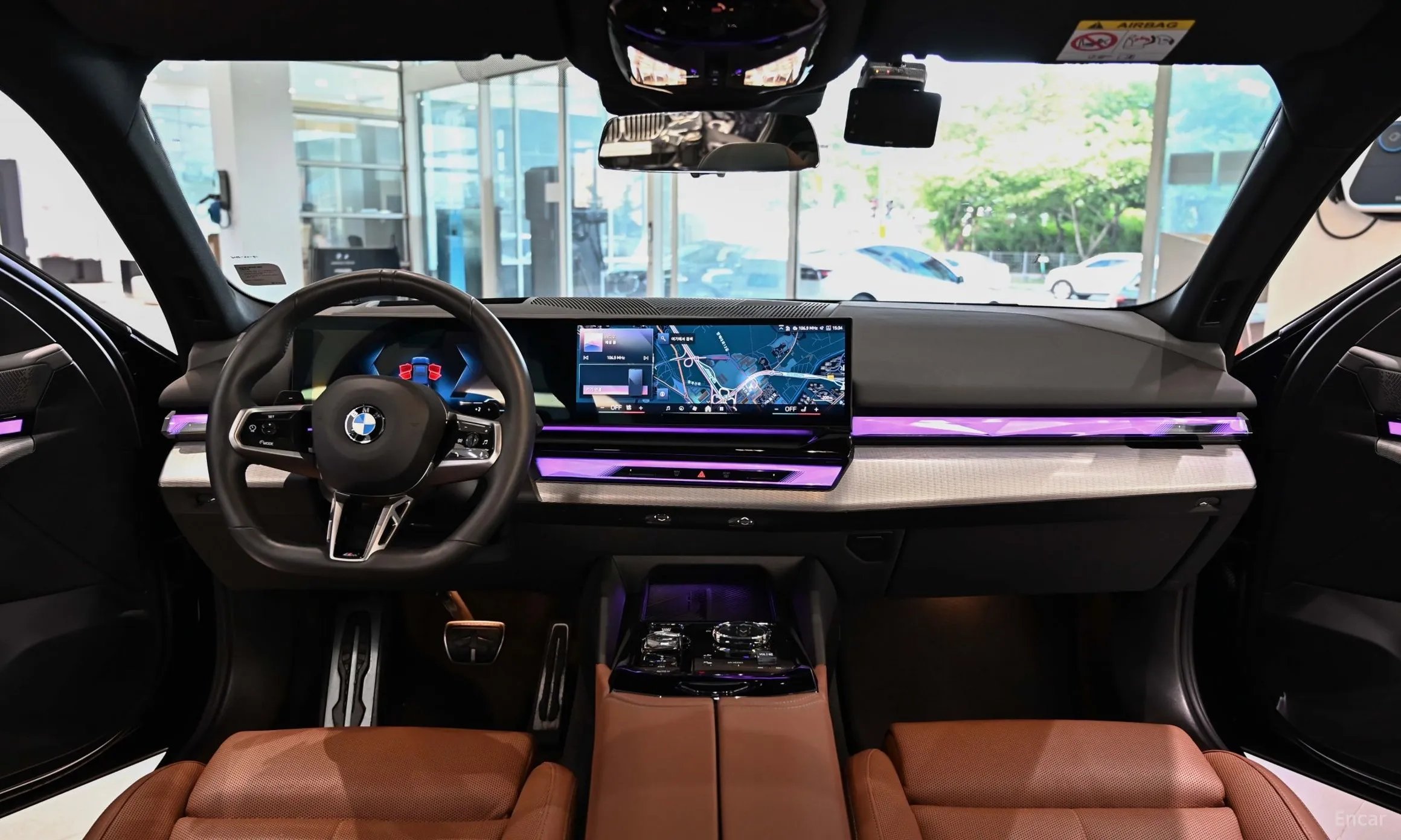 BMW 5 Series (G60) превью 8