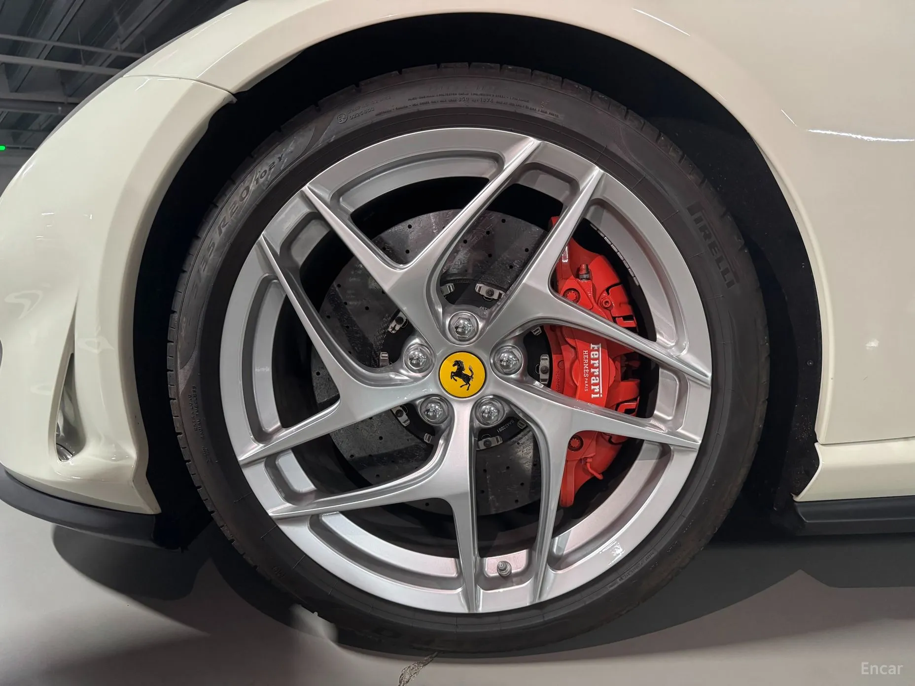 Ferrari 812 Superfast превью 5