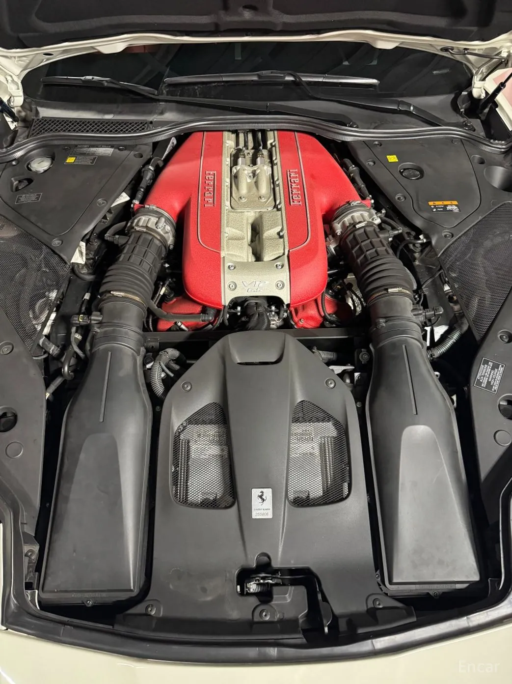 Ferrari 812 Superfast превью 6