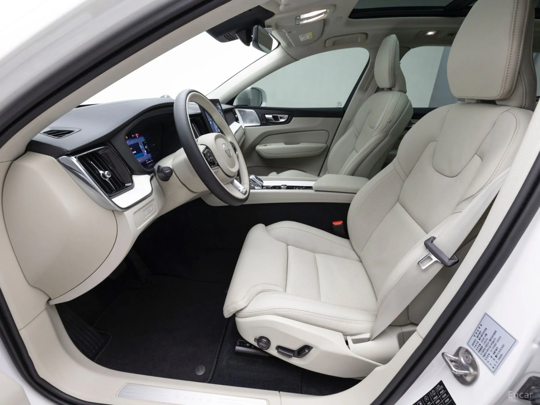 Volvo XC60 Gen 2 превью 12