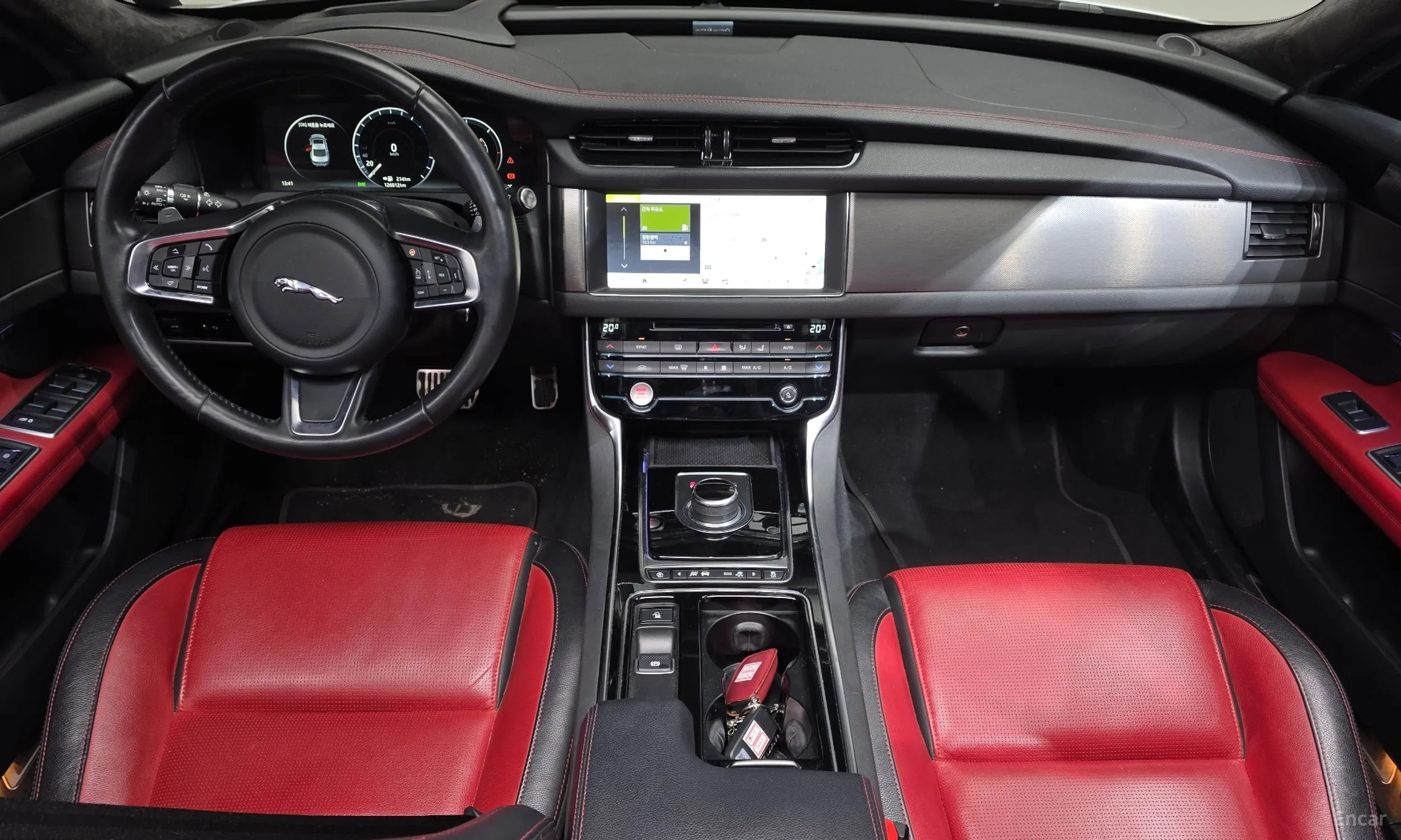 Jaguar XF (x260) превью 7