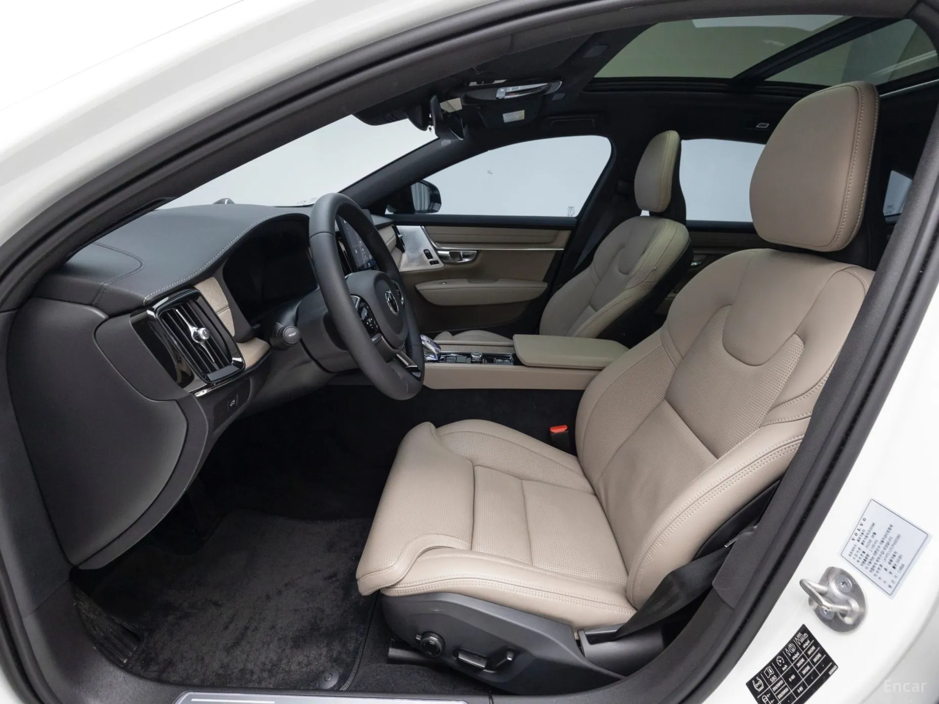 Volvo S90 превью 10