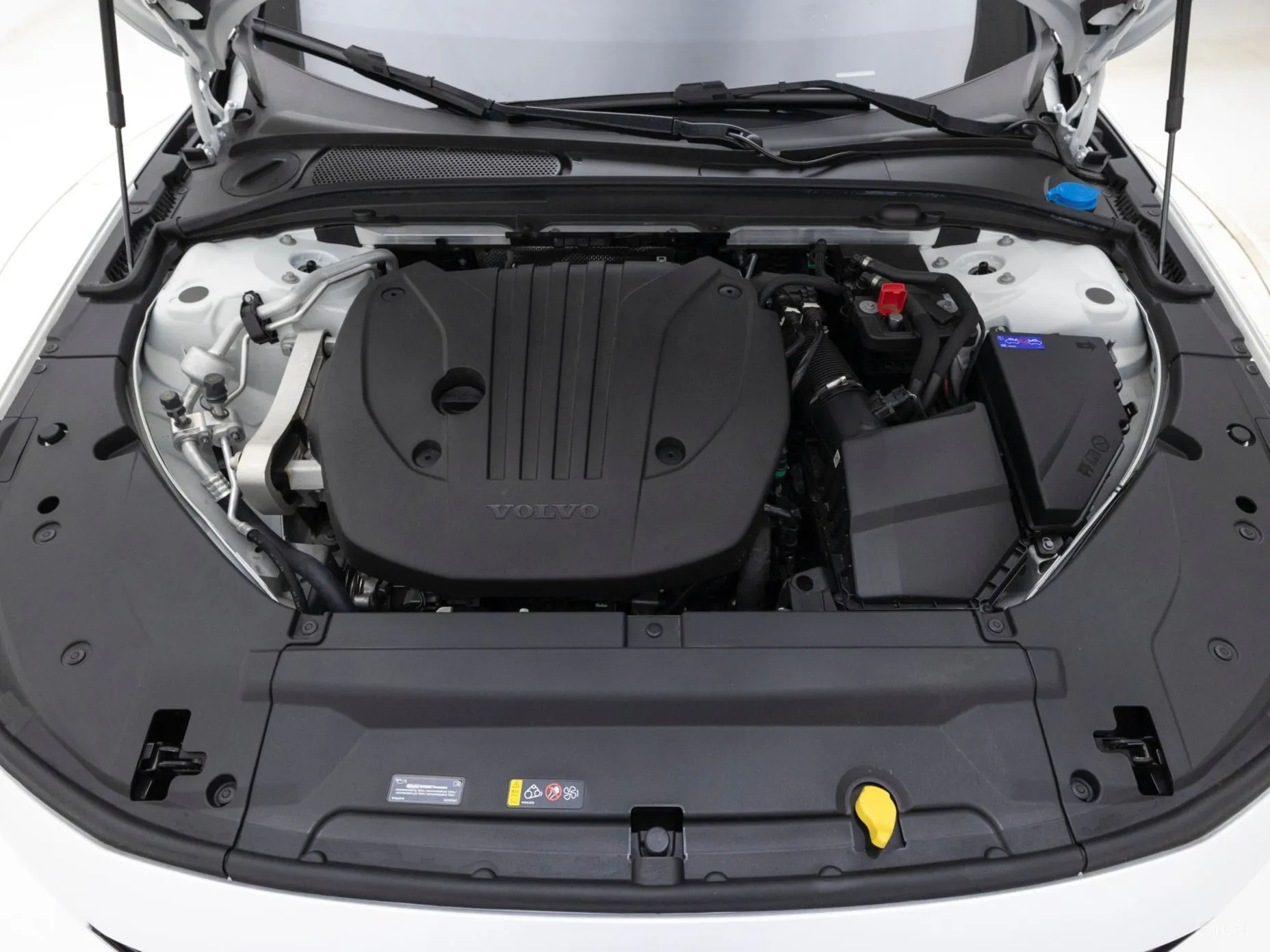 Volvo S90 превью 6