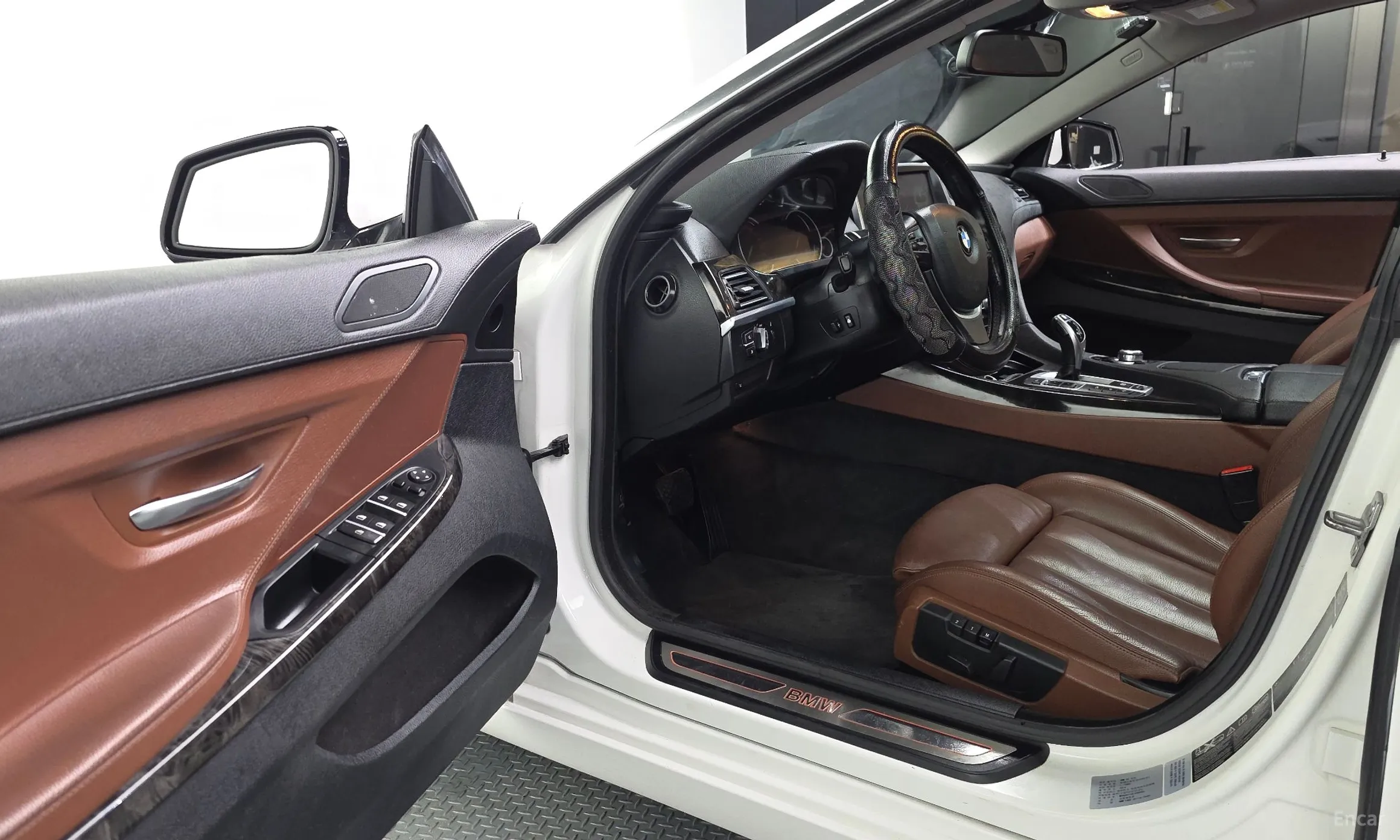 BMW 6 Series (F12) превью 10
