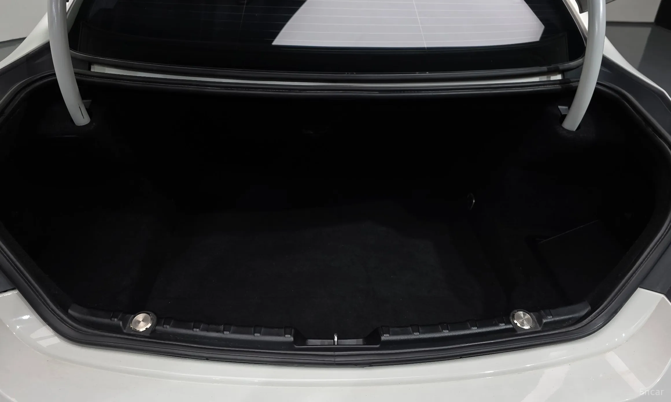 BMW 6 Series (F12) превью 20