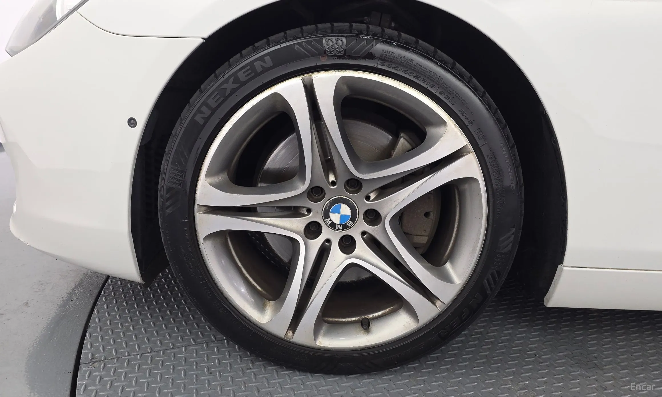 BMW 6 Series (F12) превью 5