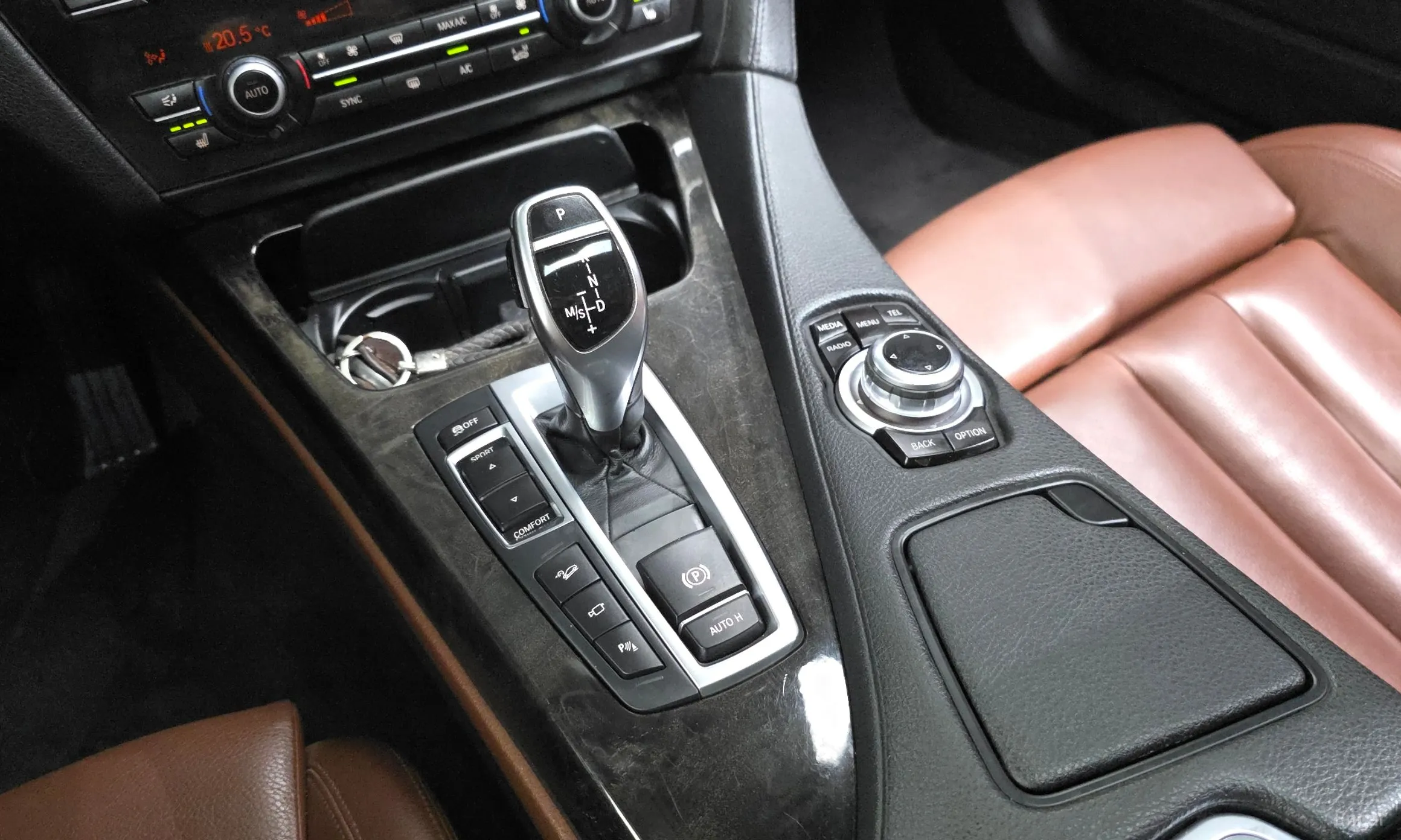 BMW 6 Series (F12) превью 9