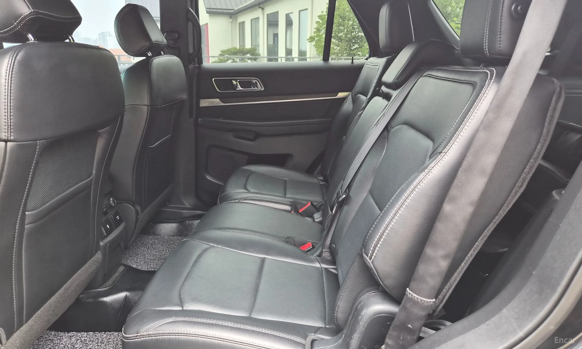 Ford Explorer превью 18
