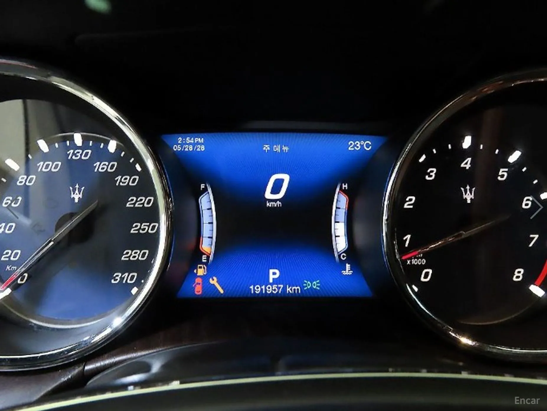 Maserati Quattroporte превью 9