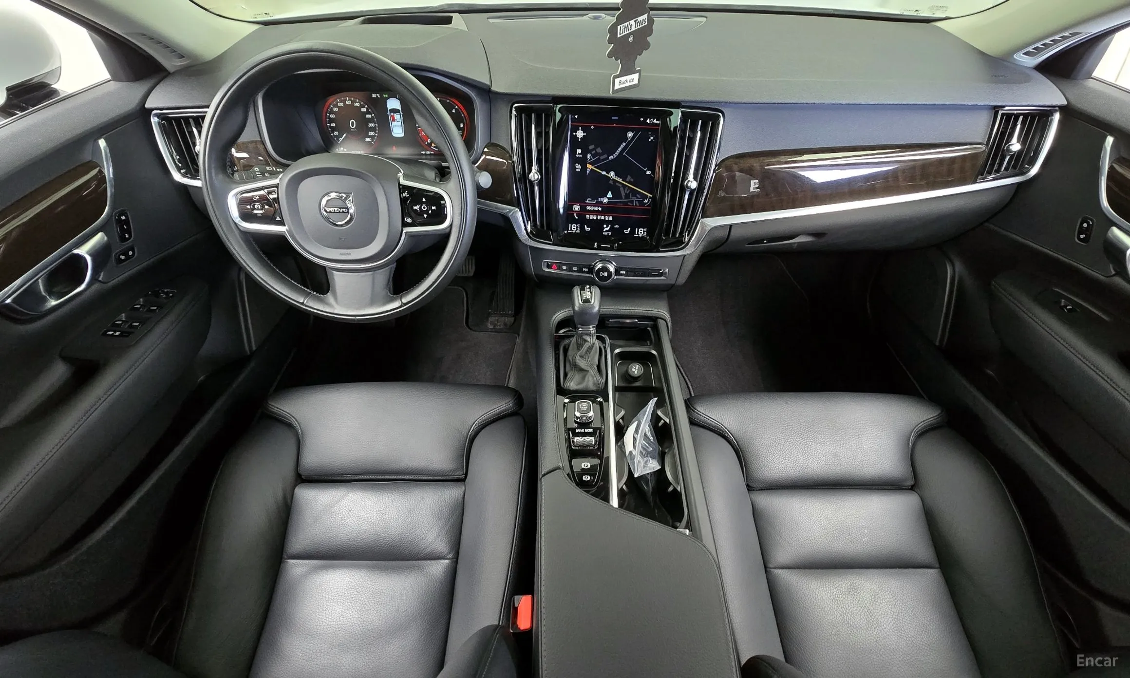 Volvo S90 превью 7