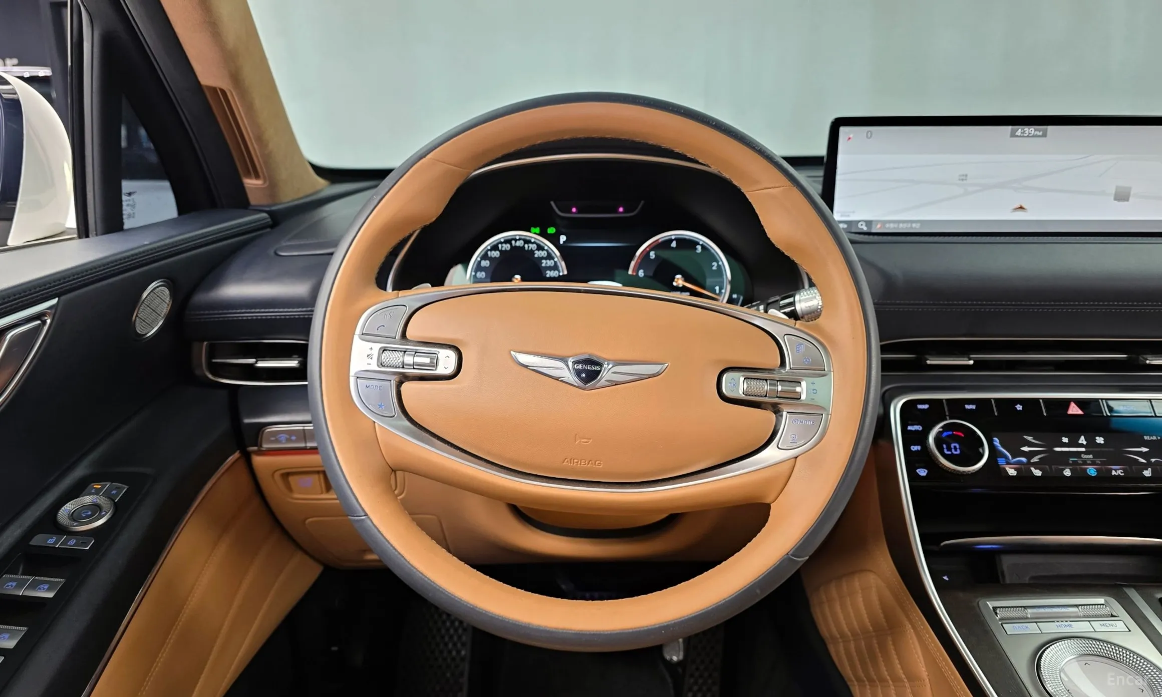 Genesis GV80 превью 12
