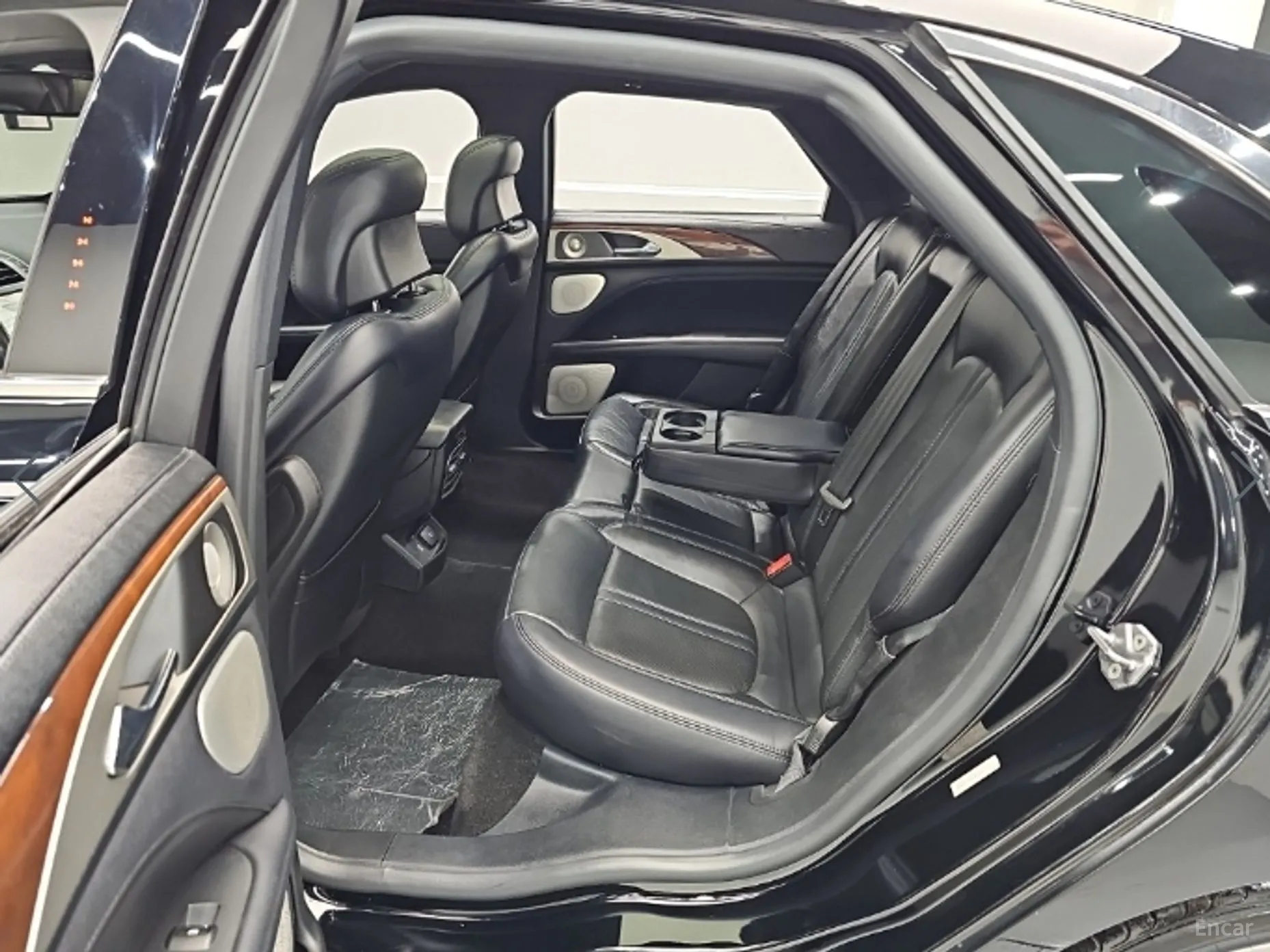 Lincoln New MKZ превью 12