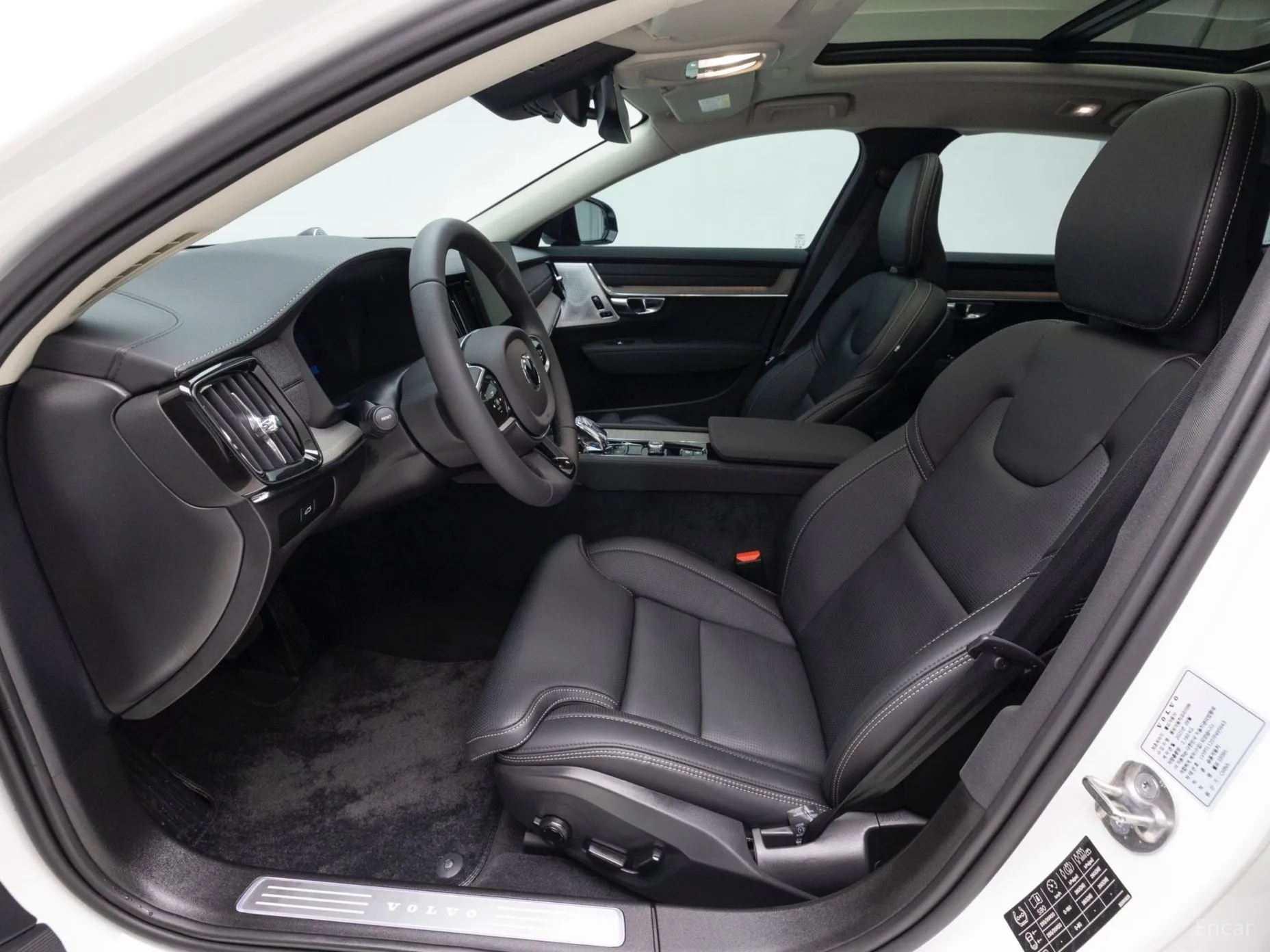 Volvo S90 превью 10