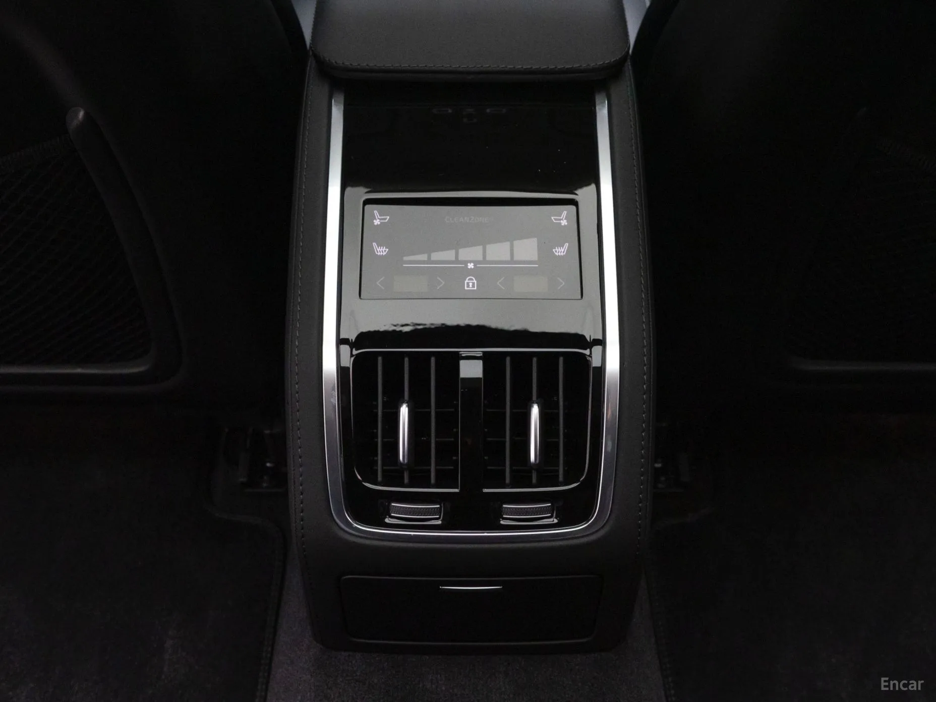 Volvo S90 превью 17