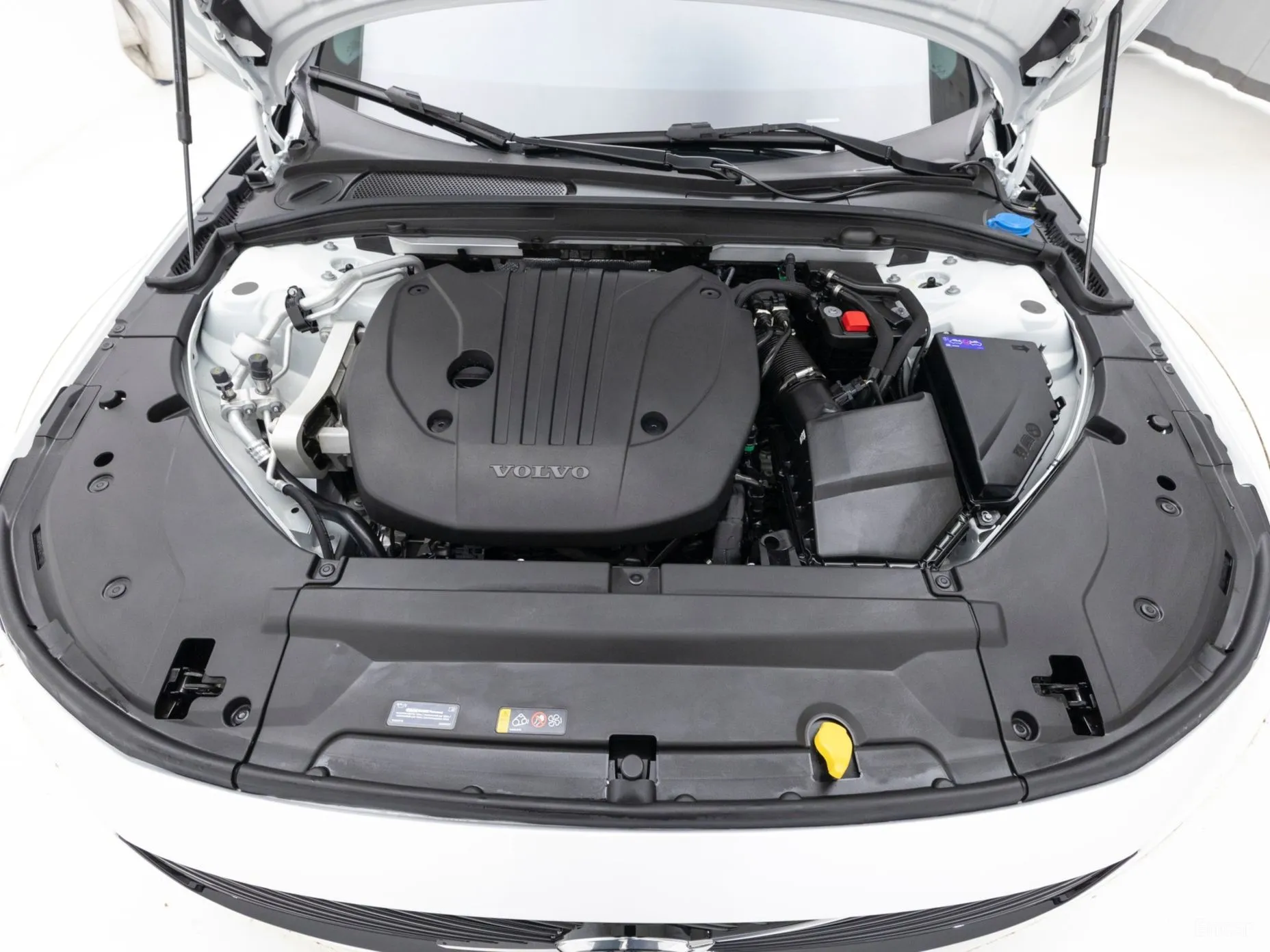 Volvo S90 превью 6
