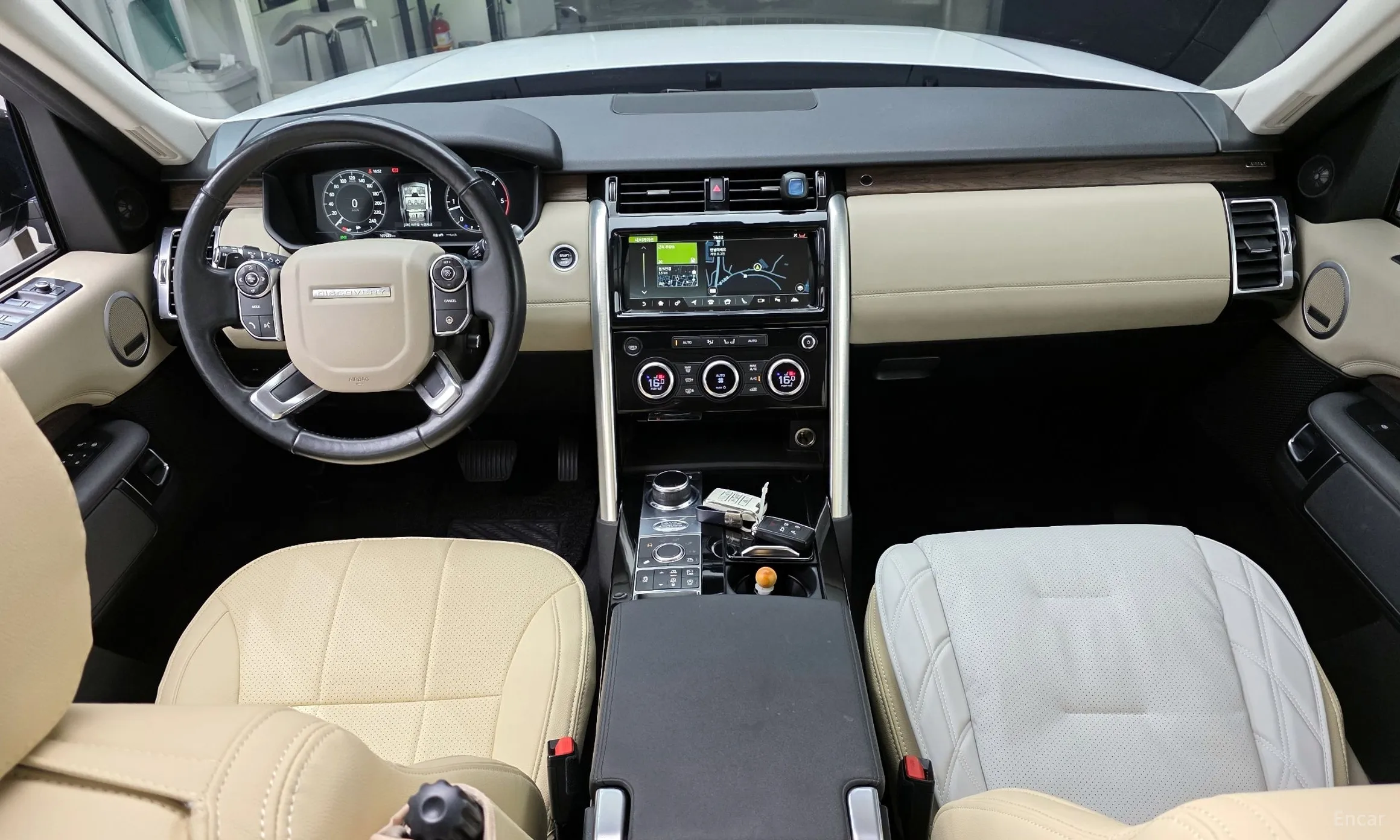 Land Rover Discovery 5 превью 7