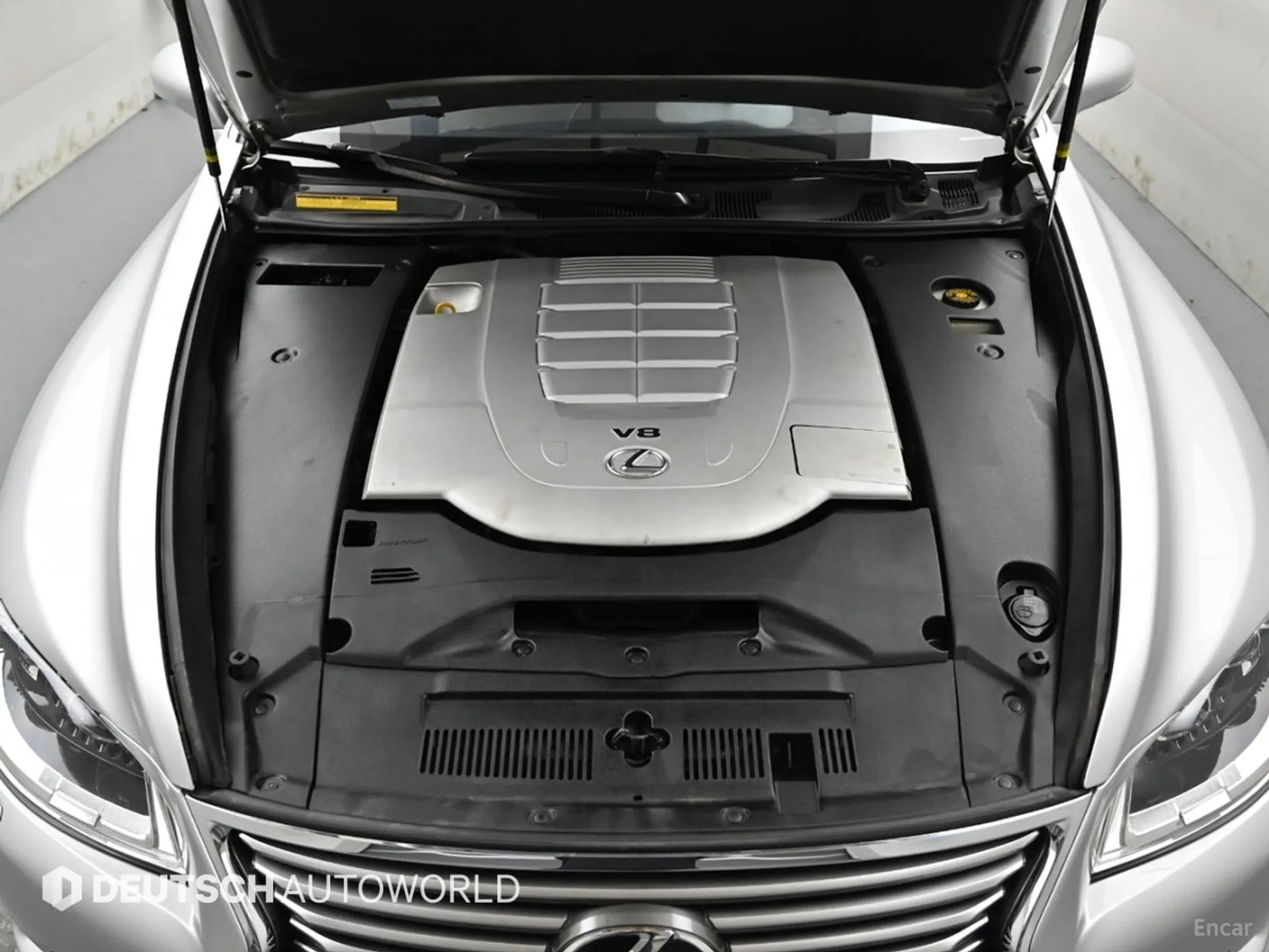 Lexus LS460 превью 16