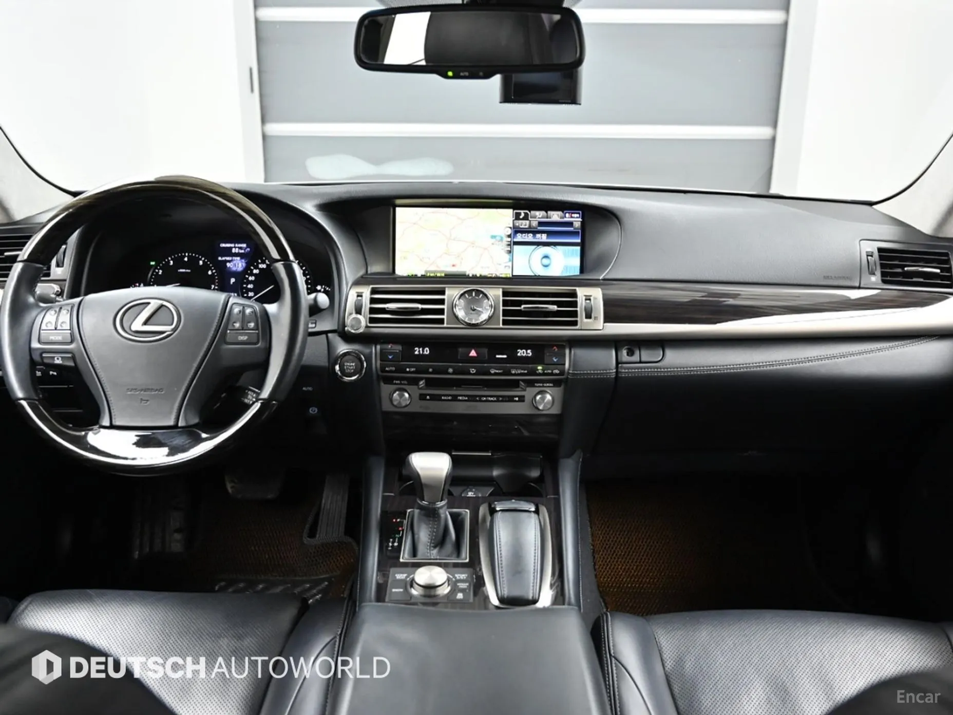Lexus LS460 превью 17