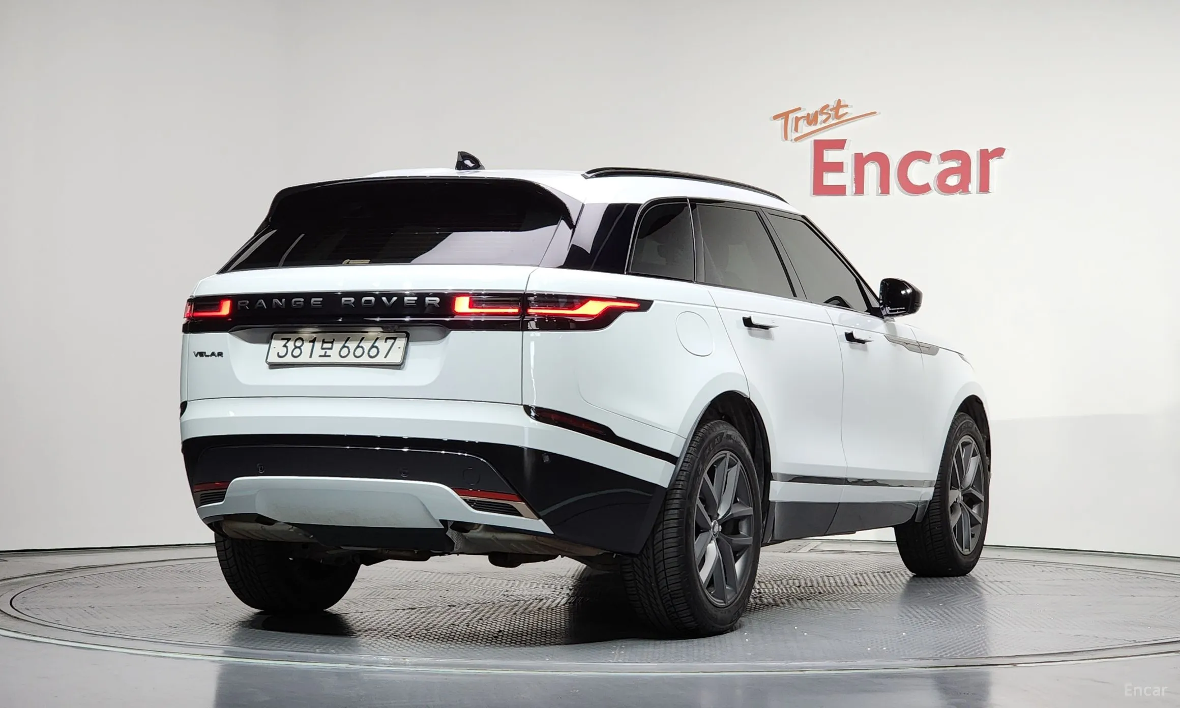 Land Rover Range Rover Bella превью 2