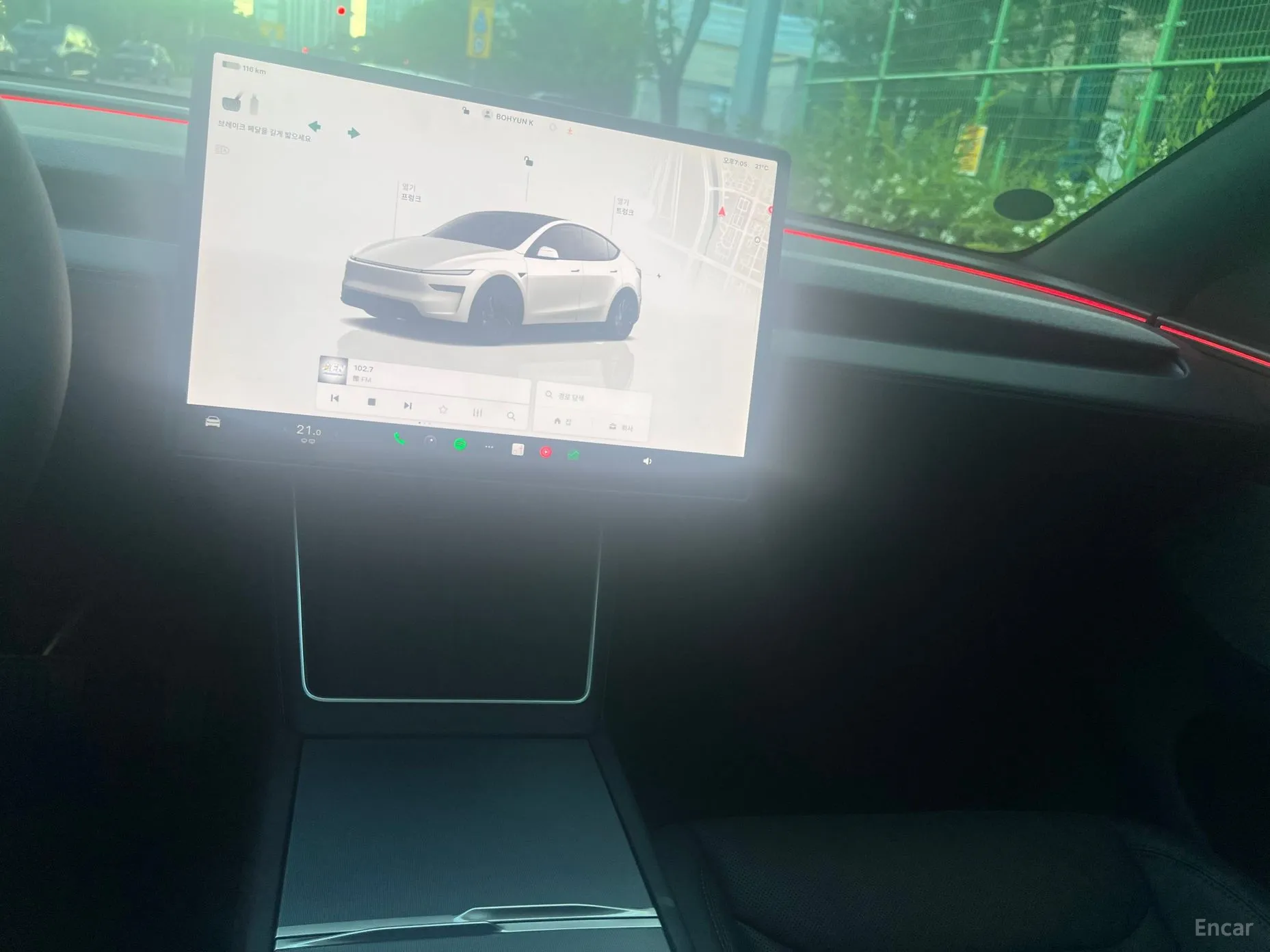Tesla Model Y превью 10