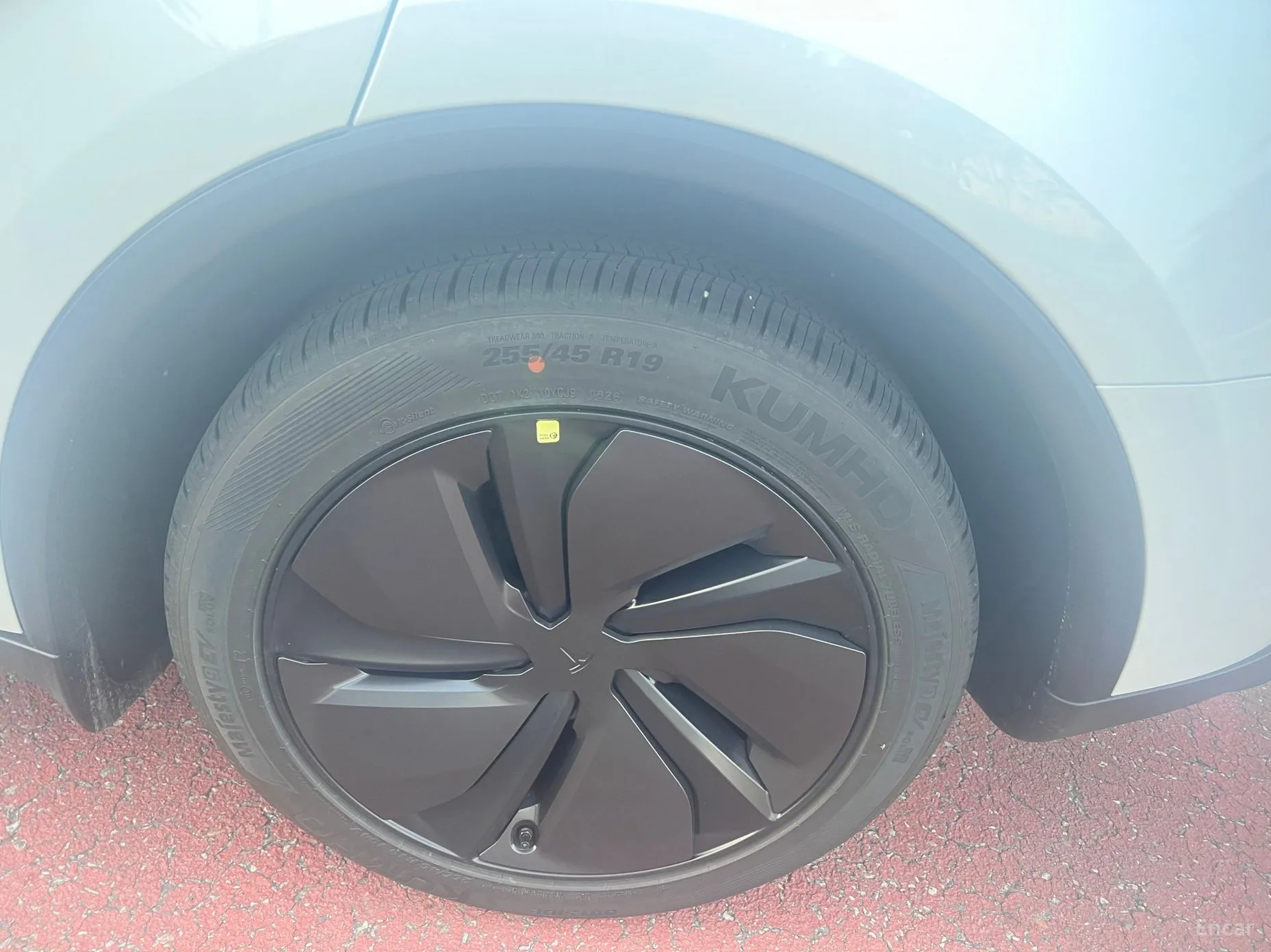 Tesla Model Y превью 5