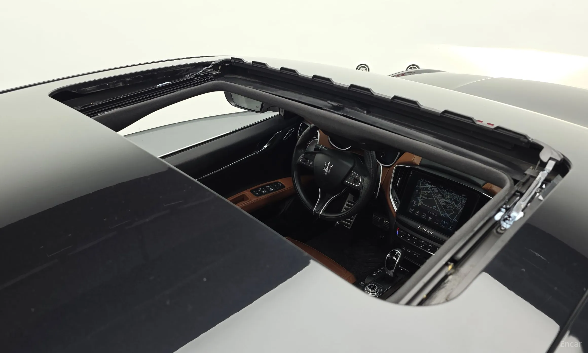 Maserati Ghibli превью 17