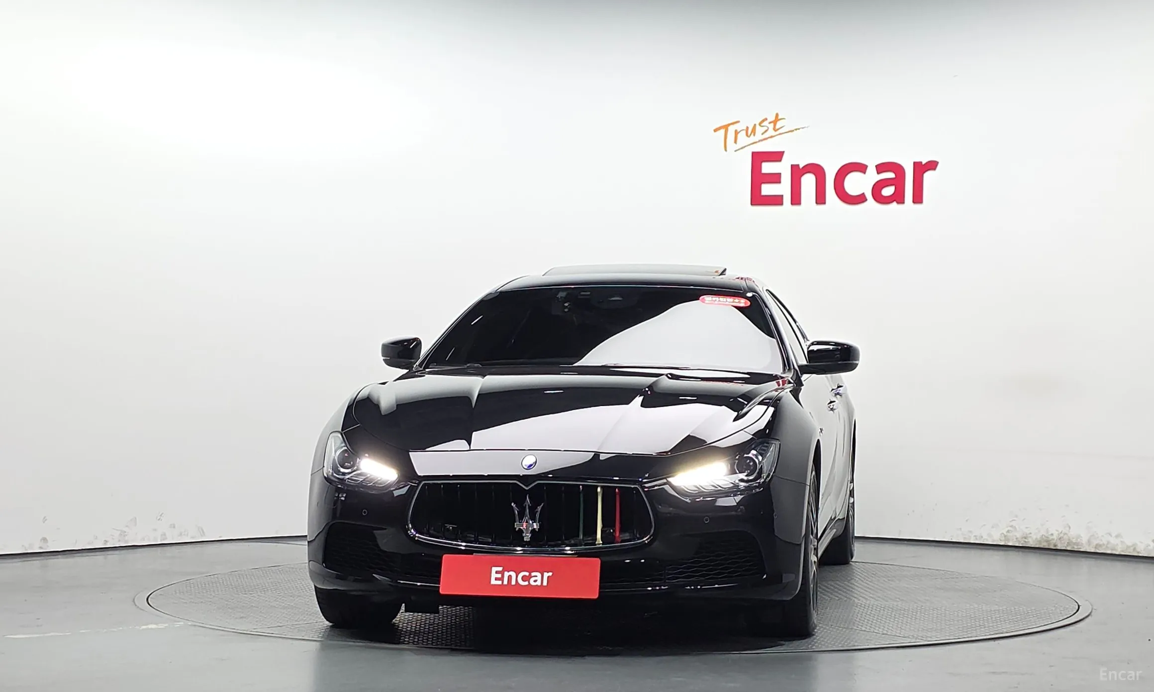 Maserati Ghibli превью 3