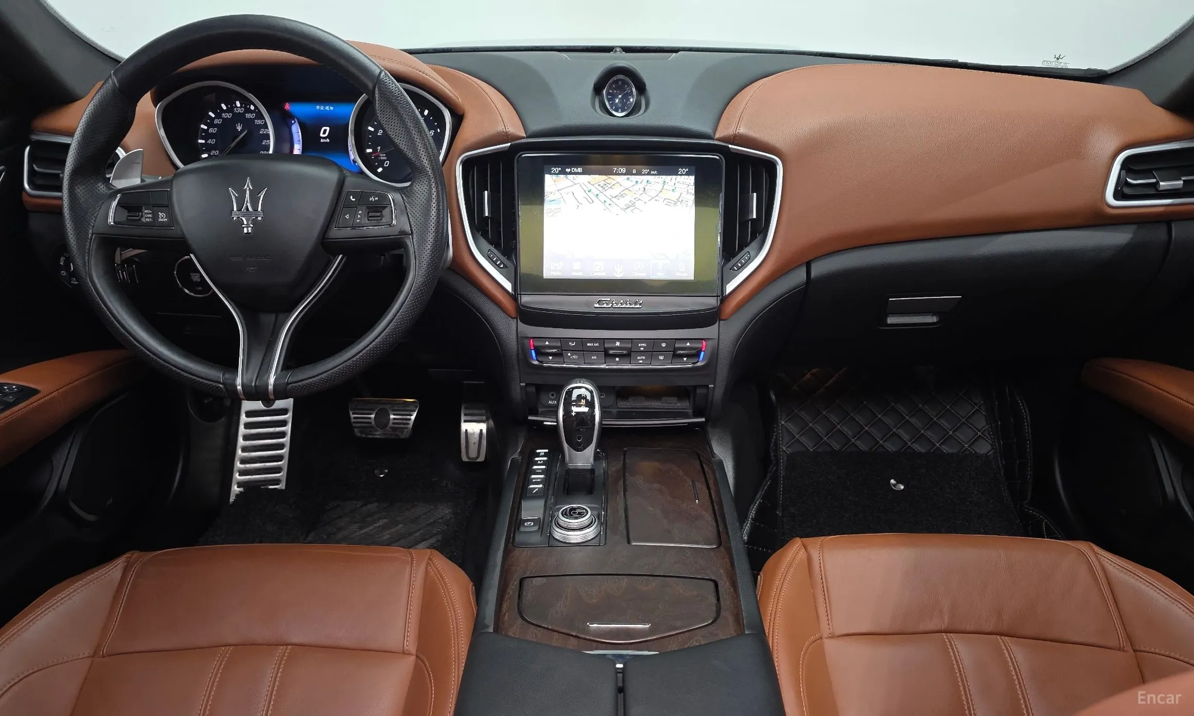 Maserati Ghibli превью 7