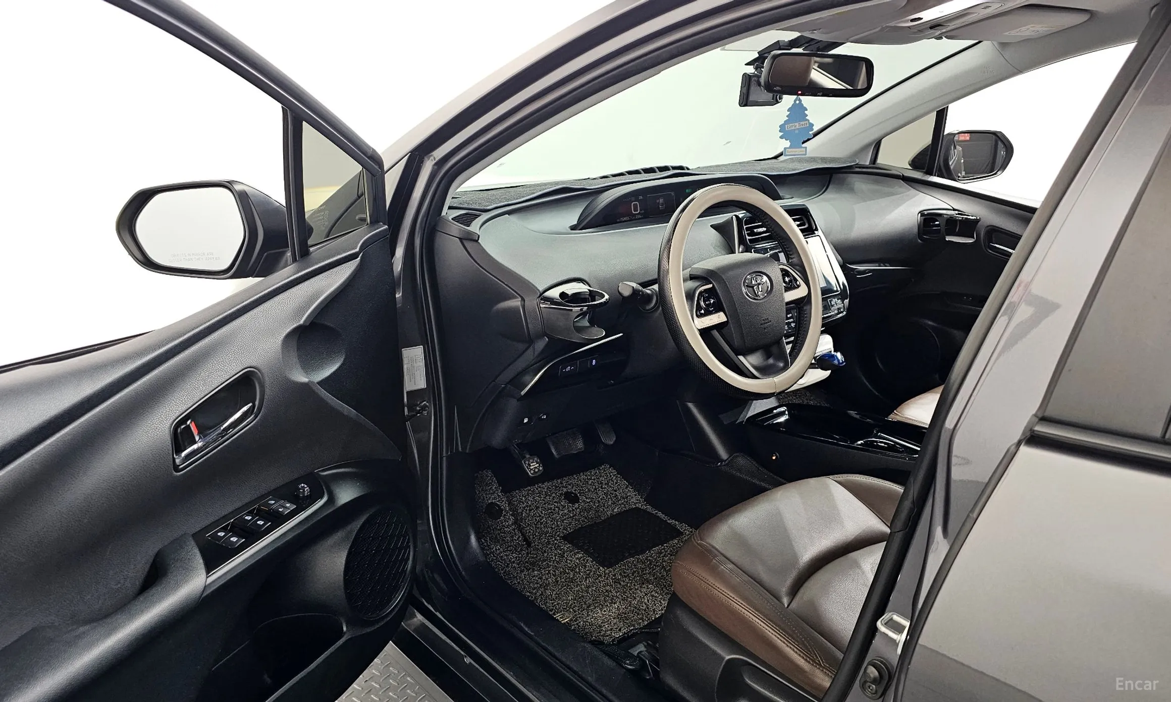 Toyota Prius 4th Generation превью 10