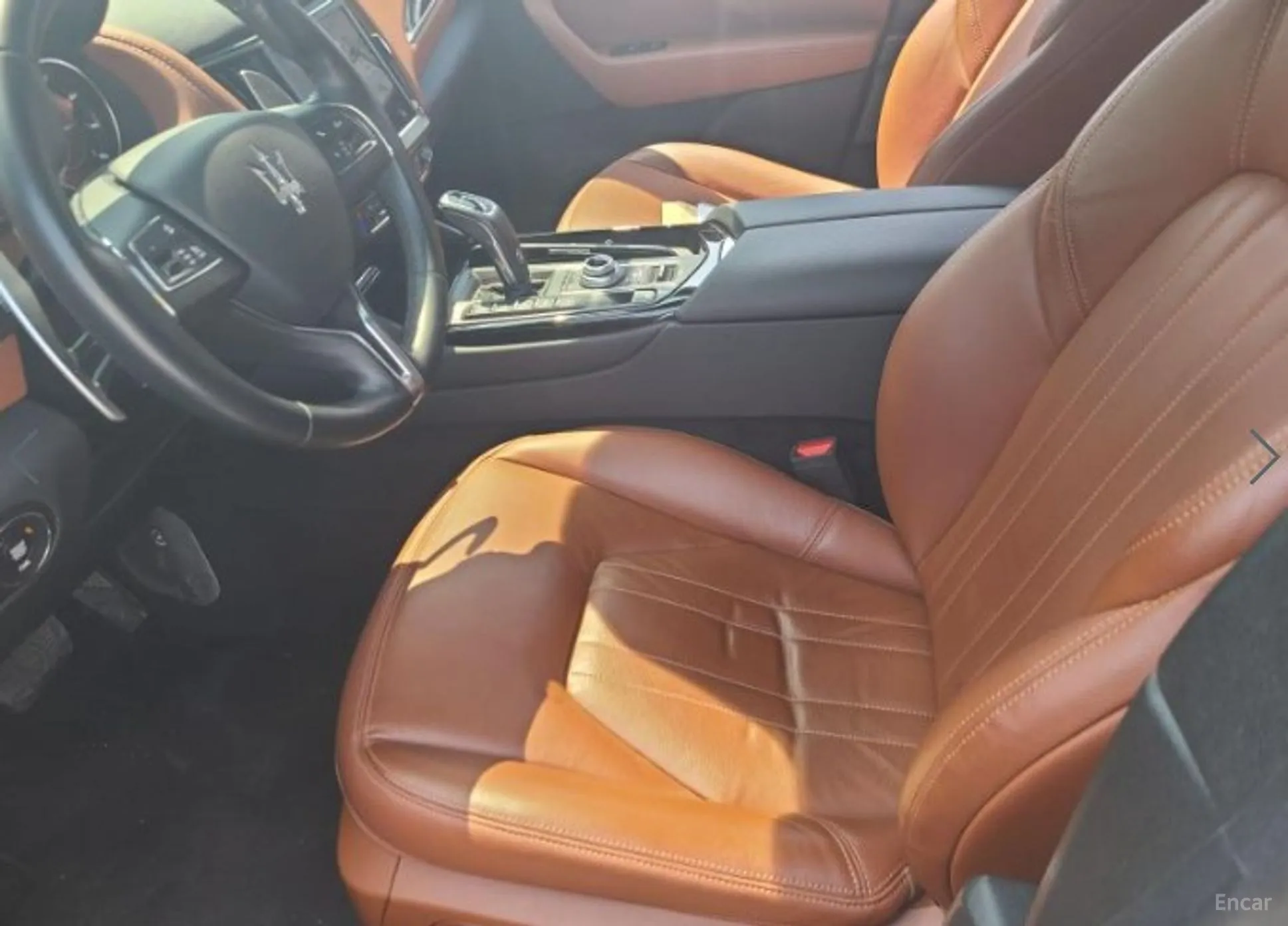 Maserati Levante превью 10