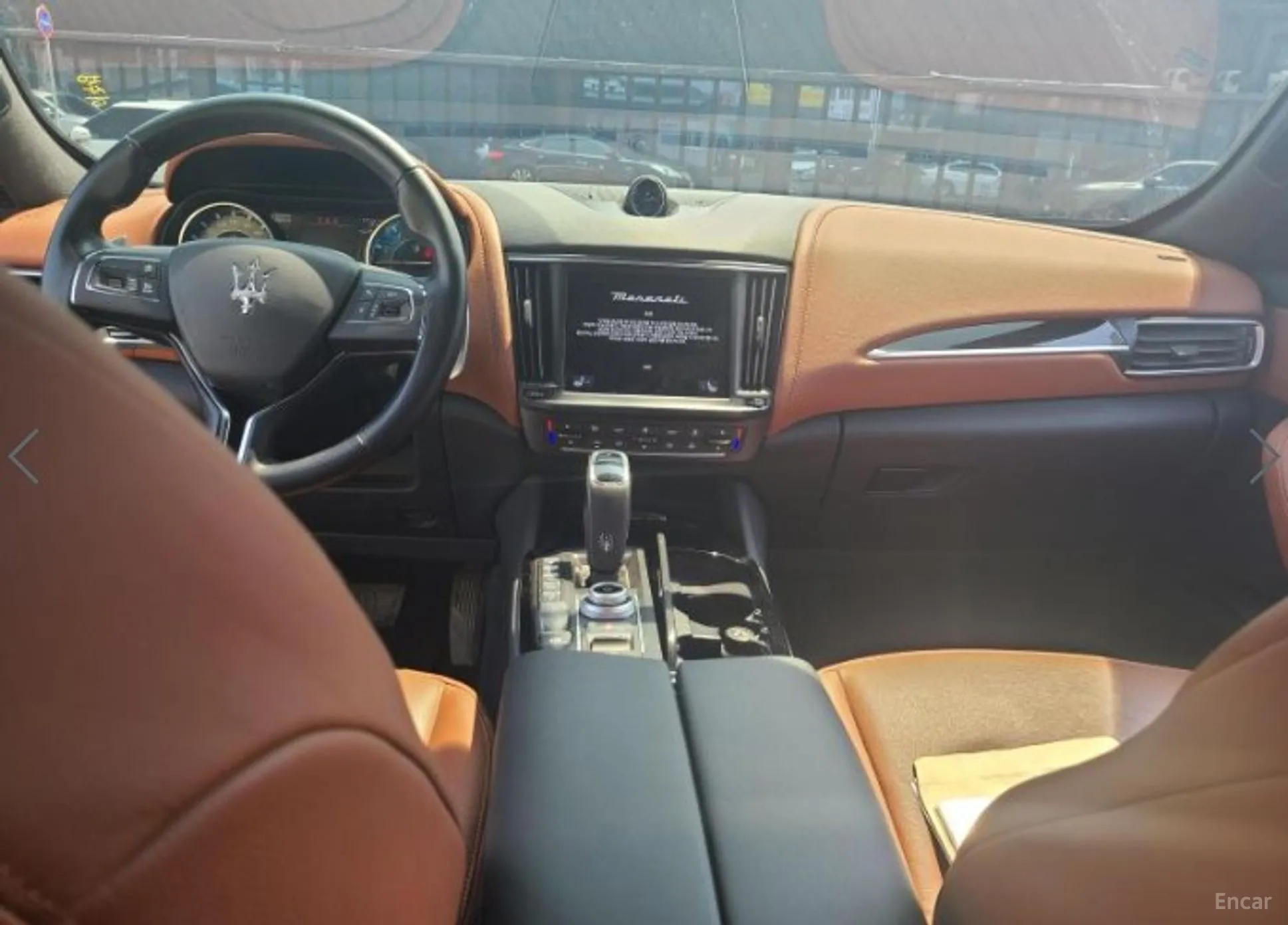 Maserati Levante превью 11