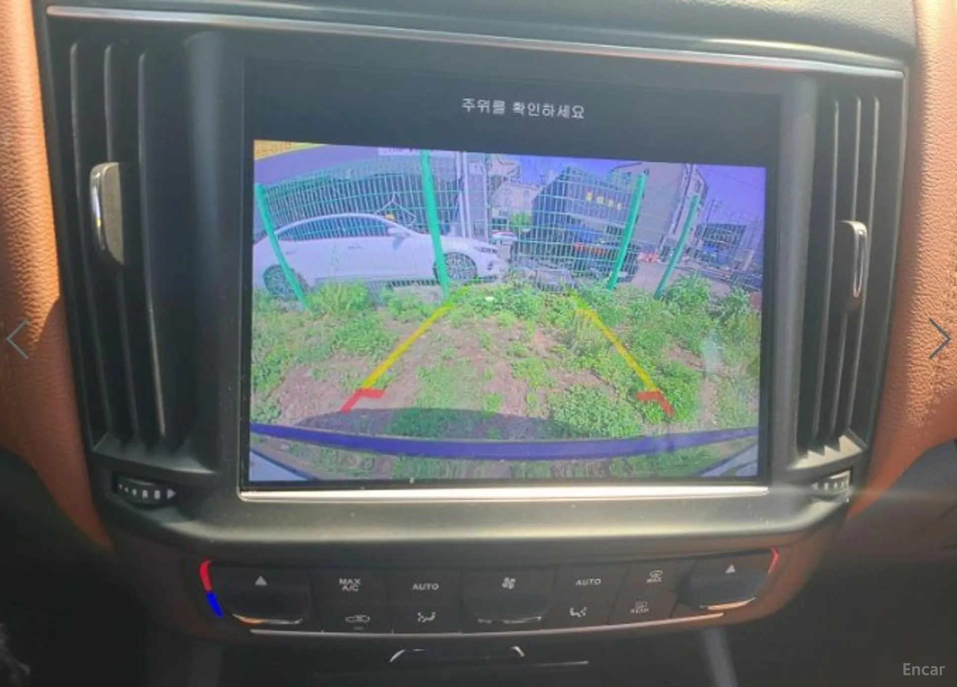 Maserati Levante превью 9