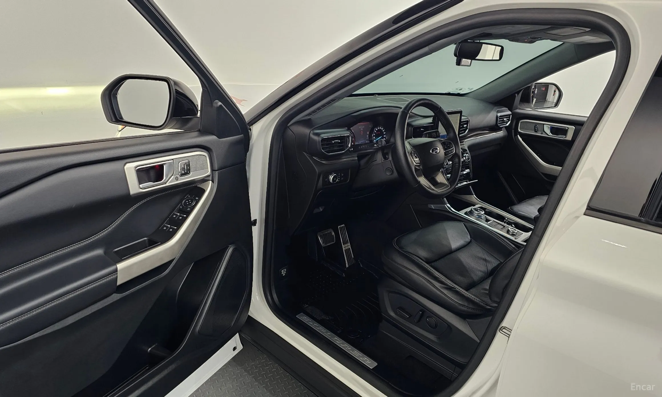Ford Explorer 6th Generation превью 10