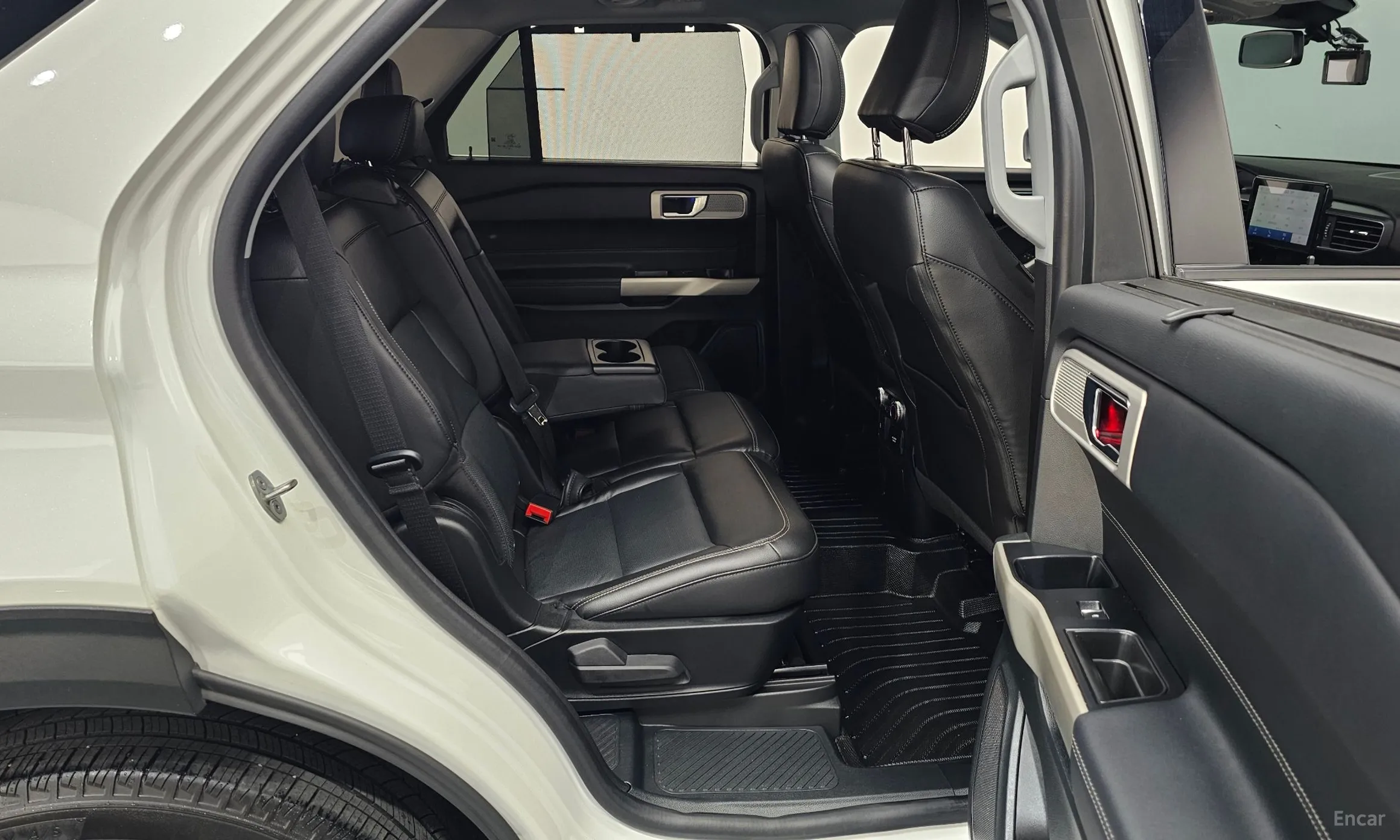 Ford Explorer 6th Generation превью 11