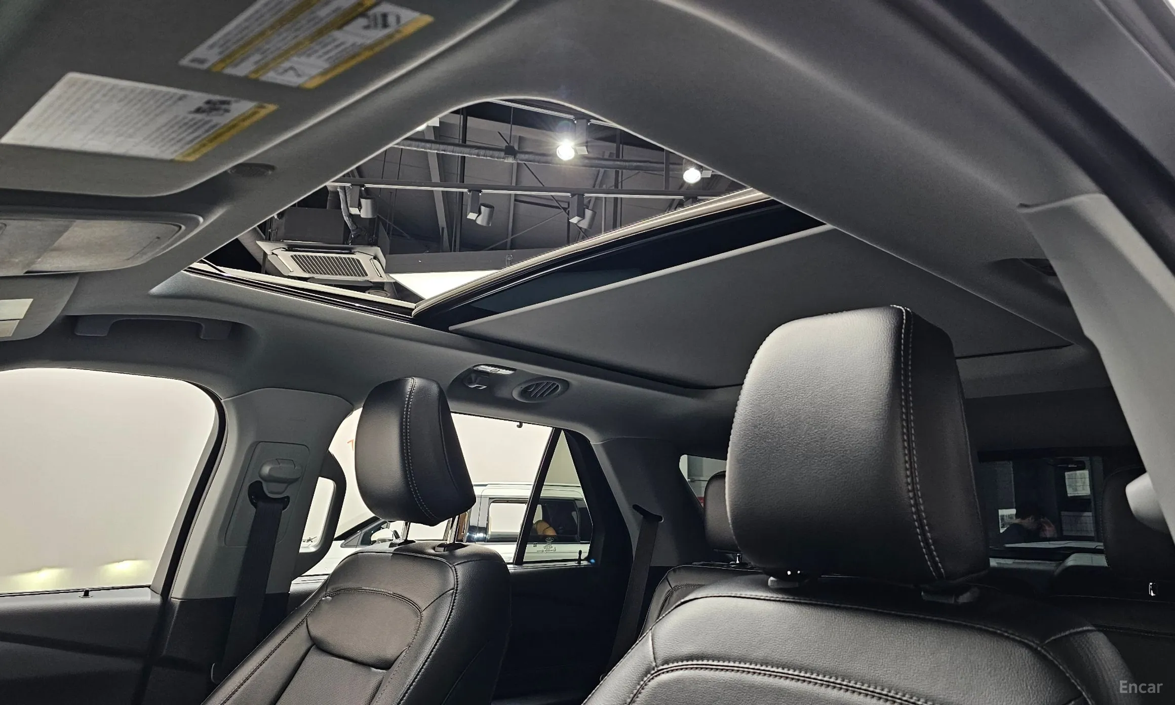 Ford Explorer 6th Generation превью 18