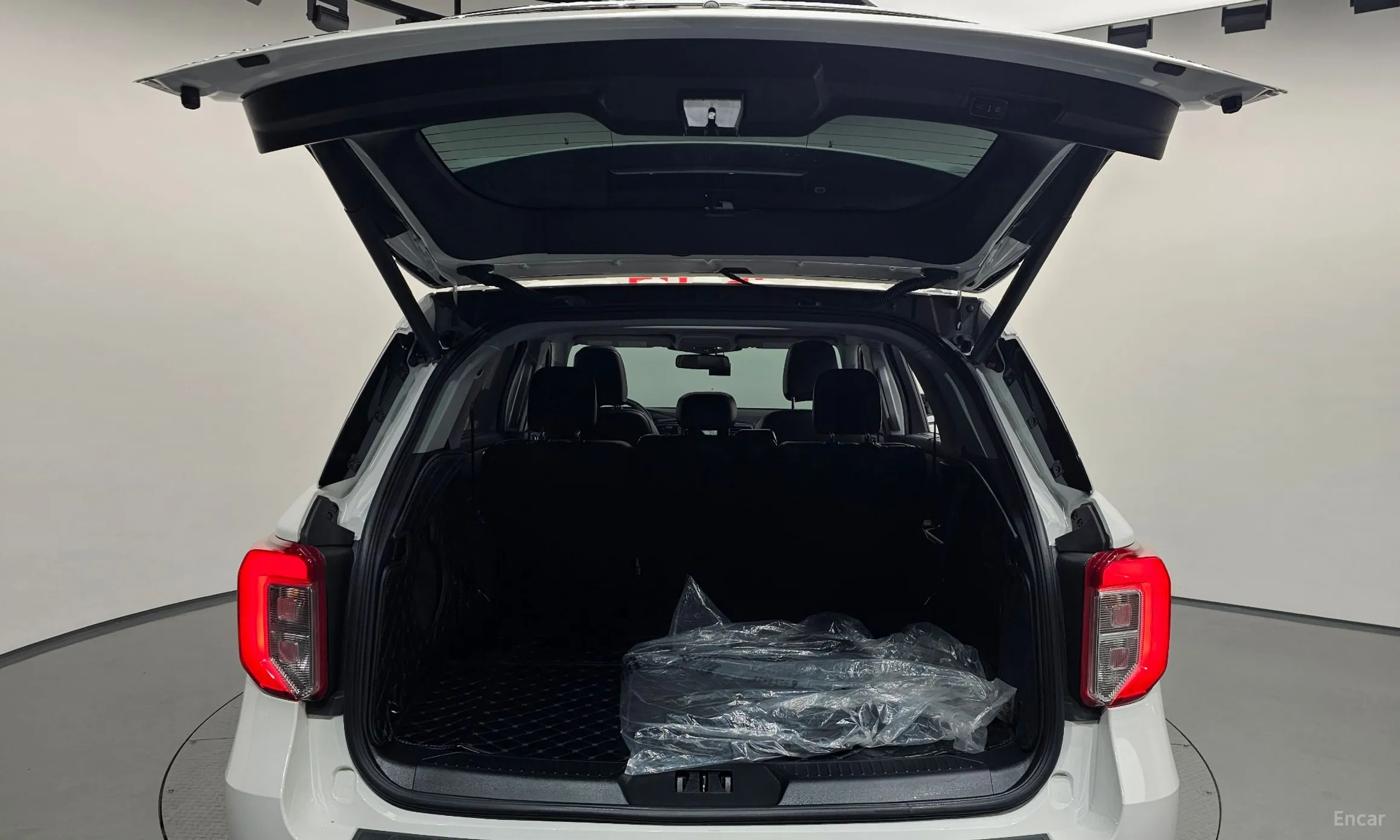 Ford Explorer 6th Generation превью 20