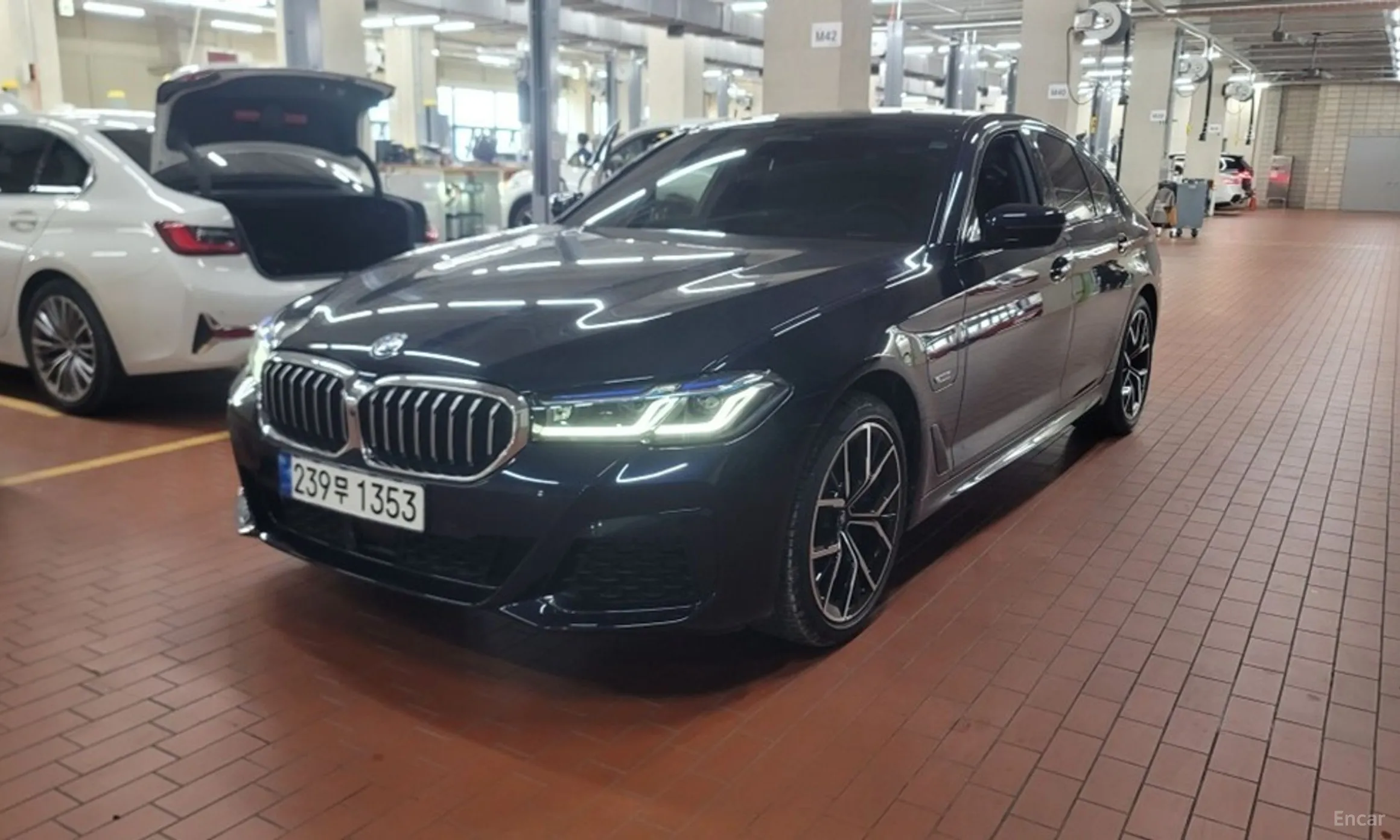 BMW 5 Series (G30)