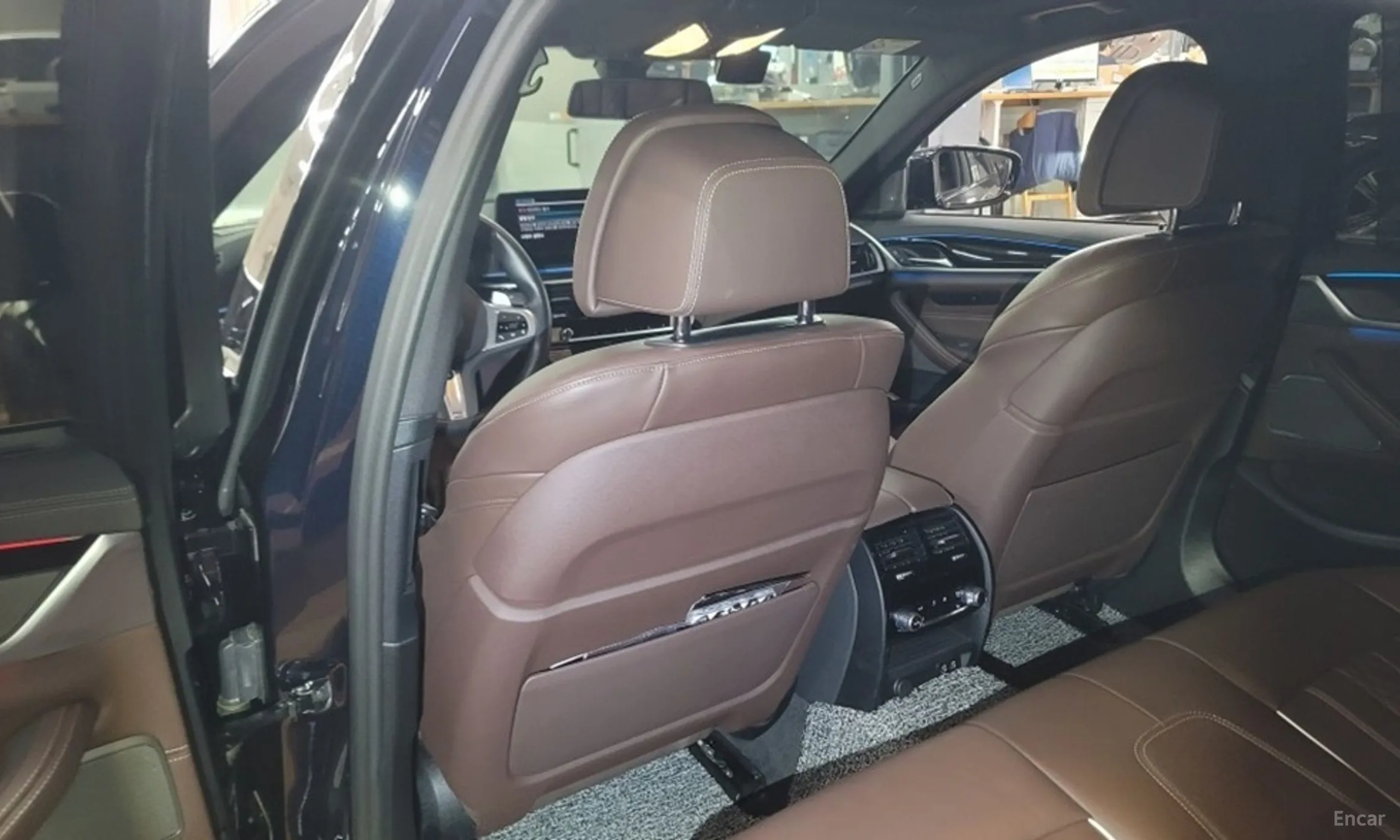 BMW 5 Series (G30) превью 6