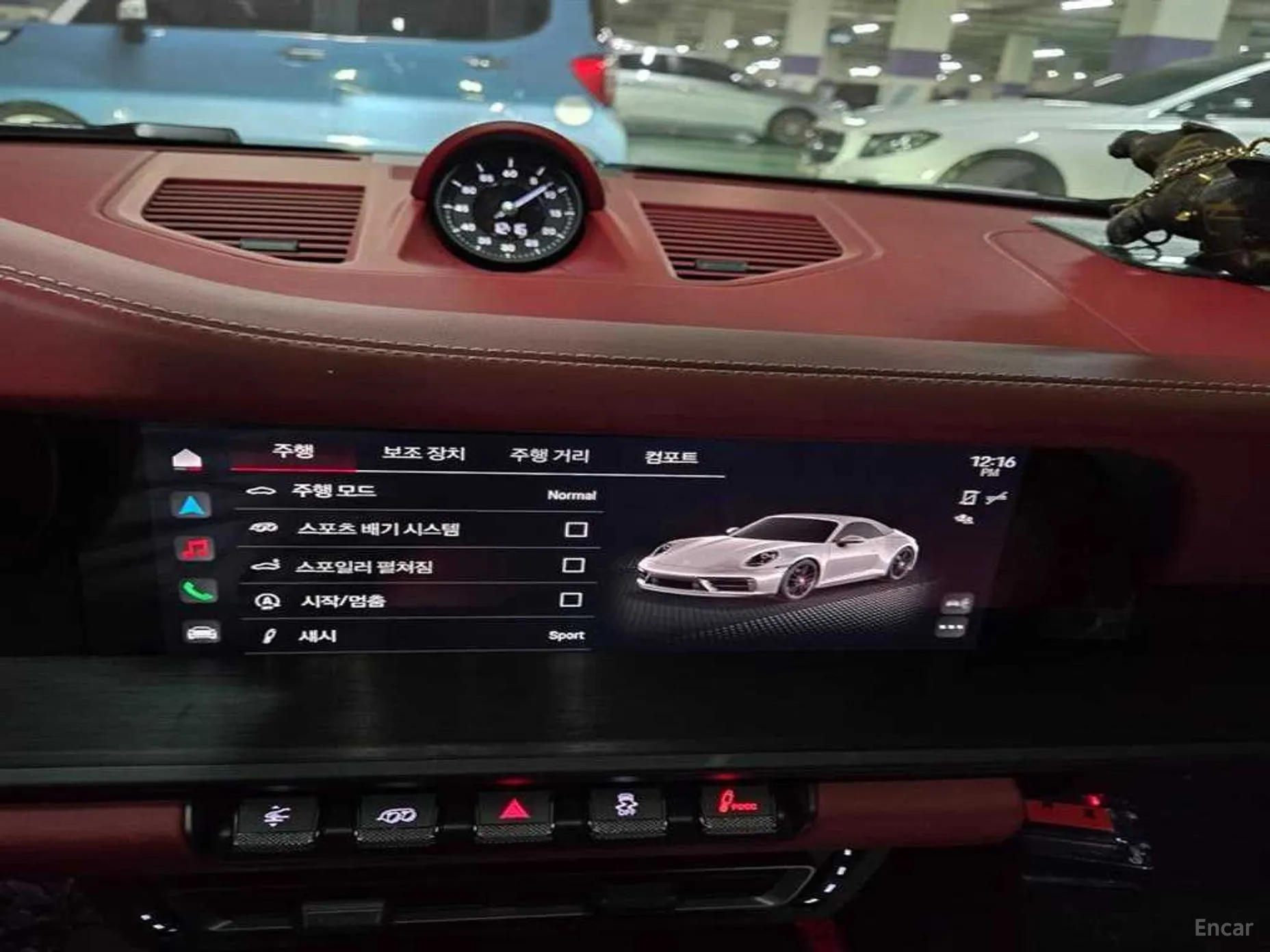 Porsche 911 (992) превью 9